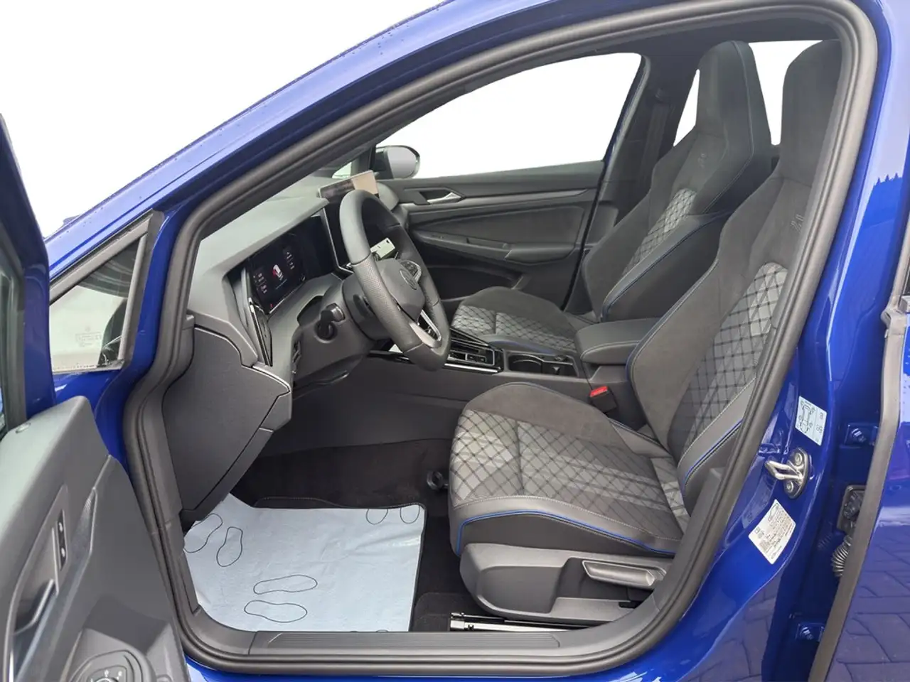 Volkswagen Golf VIII Variant 2.0 TDI DSG R-Line AHK*PANO*HUD*IQ... 11