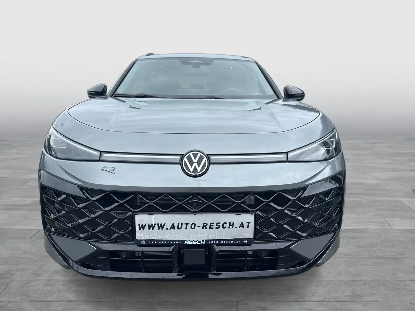Volkswagen T-Roc R-Line eTSI DSG Grau - 2