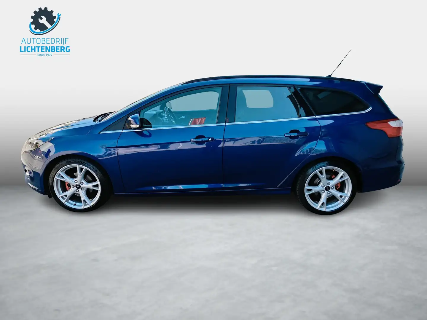Ford Focus Wagon 1.0 EcoBoost Titanium Nieuwe D.Riem Azul - 2