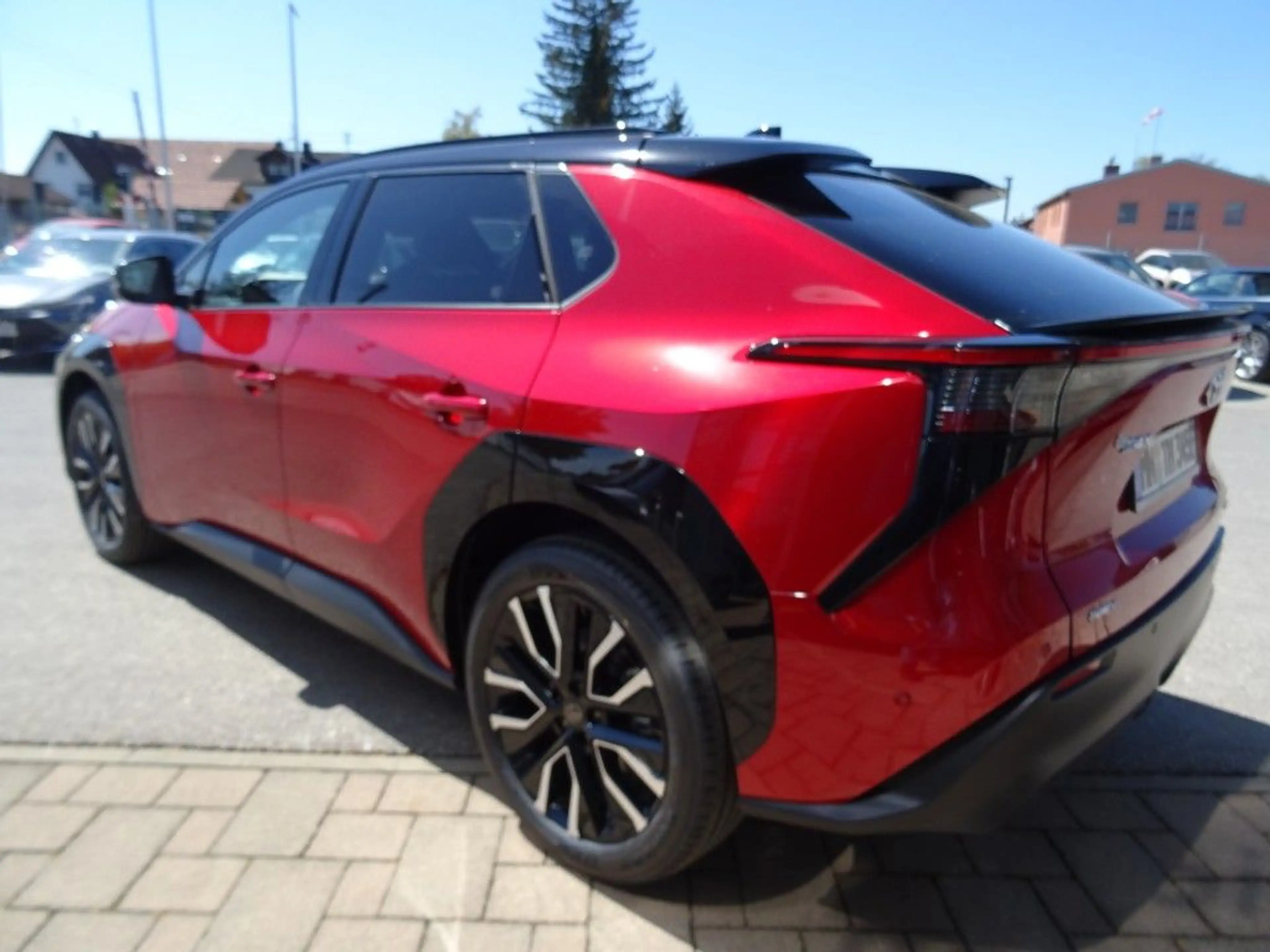 Toyota bZ4X AWD Lounge + Sky & Sound Voll — photo 5