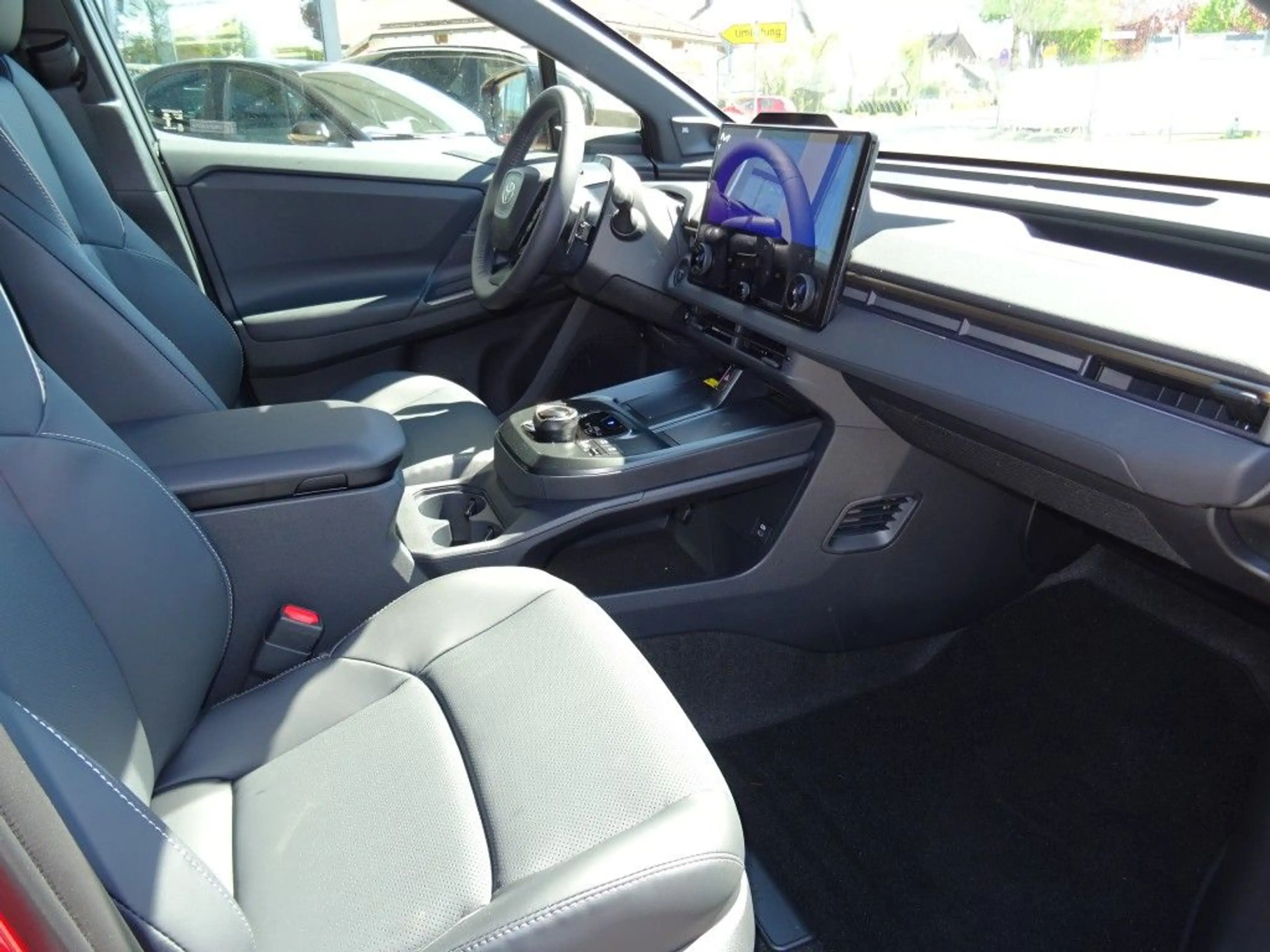 Toyota bZ4X AWD Lounge + Sky & Sound Voll — photo 9
