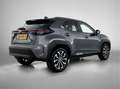 Toyota Yaris Cross 1.5 Hybrid 115 First Edition | Stoelverwarming | A Grijs - thumbnail 2