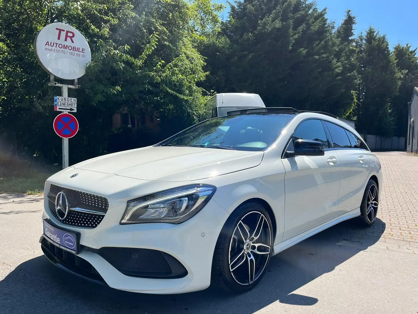 Mercedes-Benz CLA 200 CDI Shooting Brake  AMG Paket Blanc - 1