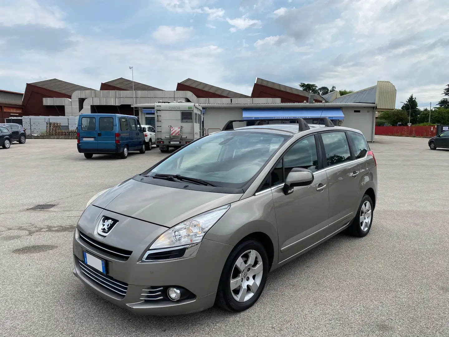 Peugeot 5008 5008 1.6 hdi Feline LEGGI BENE Bronzo - 1