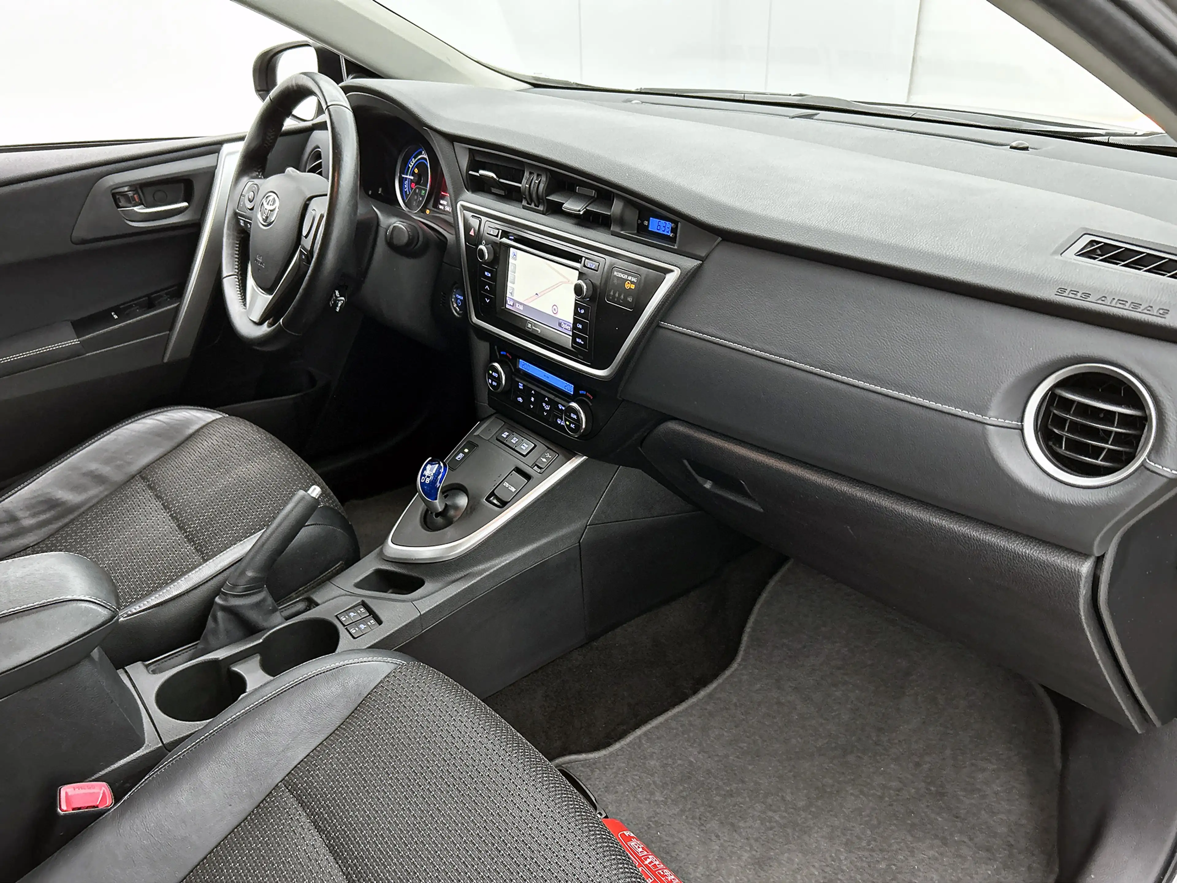 Toyota Auris 1.8 Hybrid Executive | Trekhaak afneembaar | — photo 6