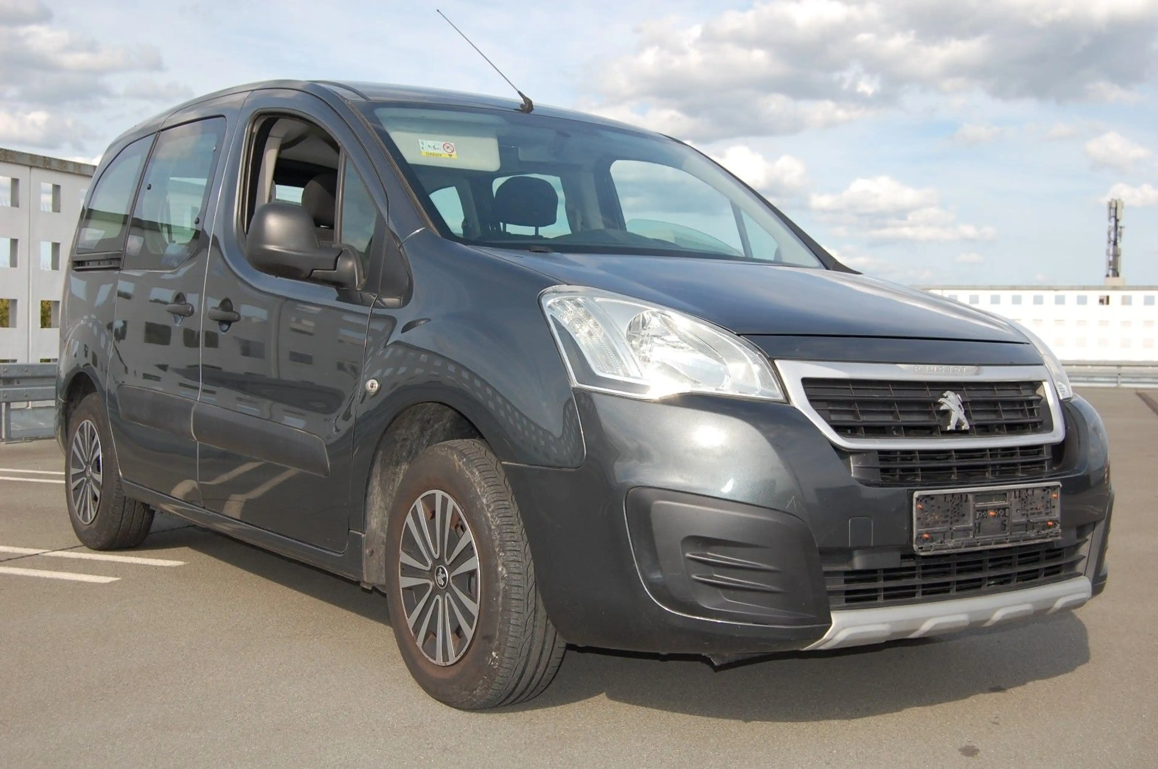 Peugeot Partner 1.2-PureTech,110PS,Klima,Zahnriem neu — photo 4