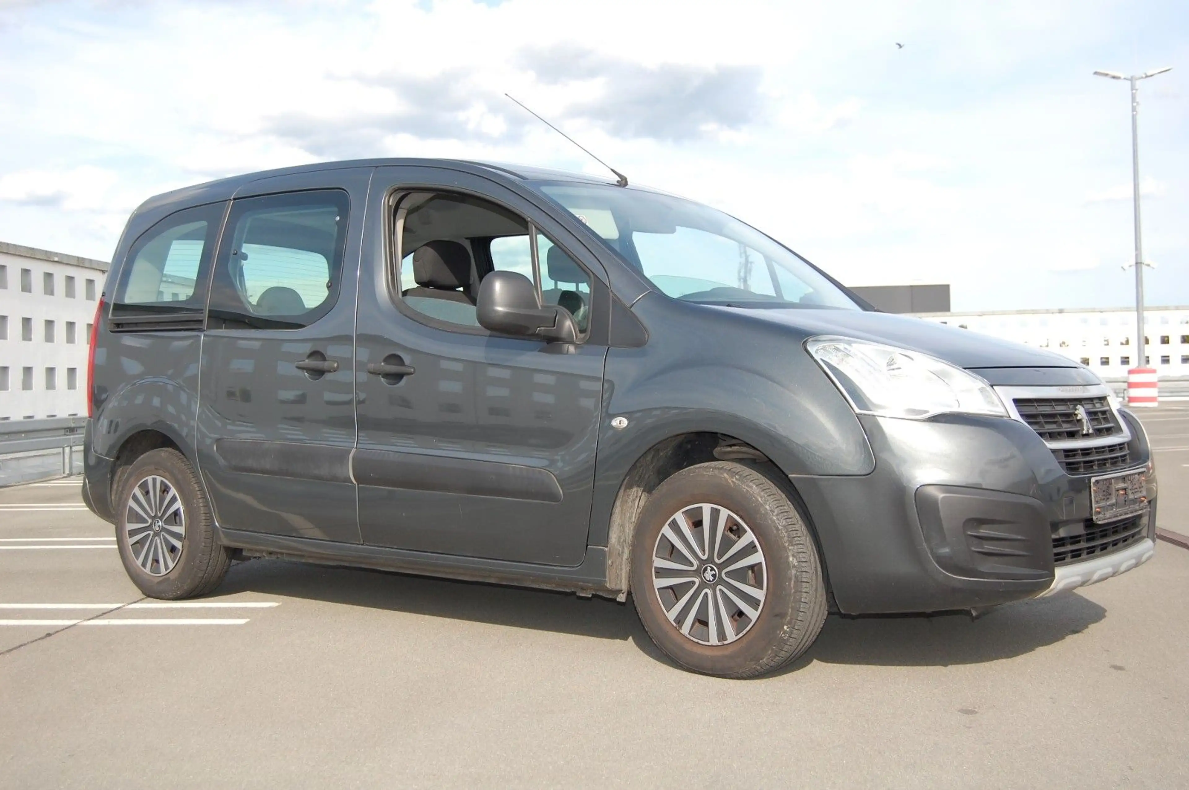 Peugeot Partner 1.2-PureTech,110PS,Klima,Zahnriem neu — photo 6