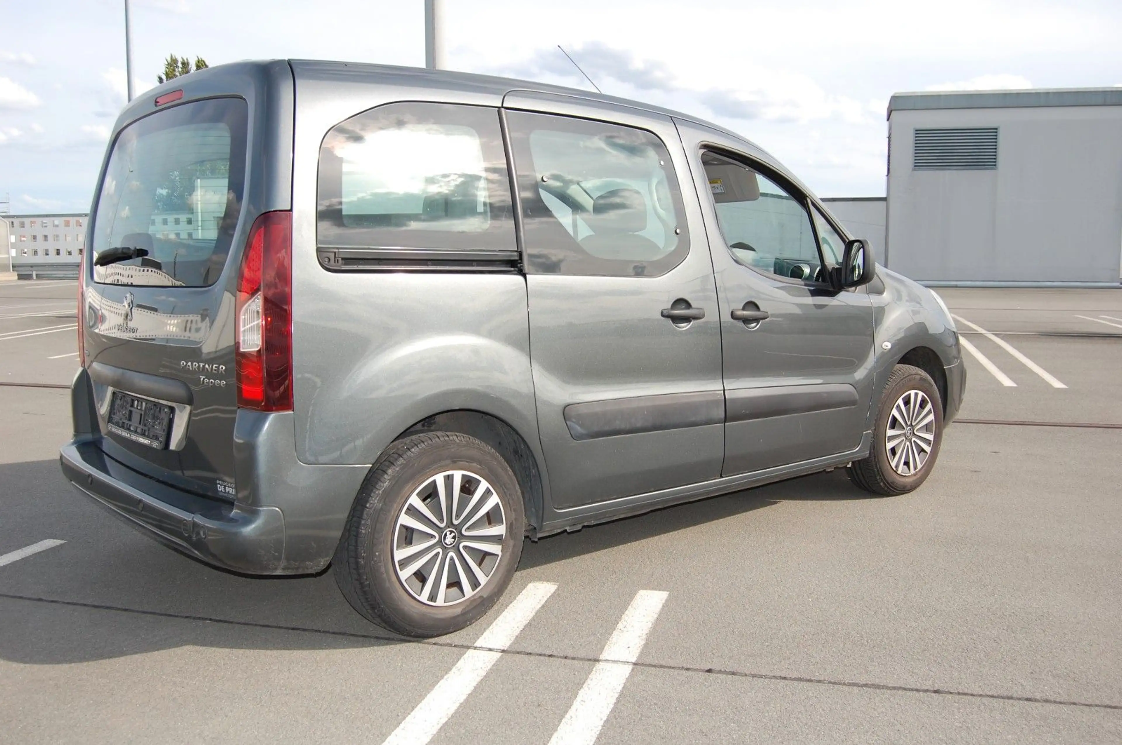 Peugeot Partner 1.2-PureTech,110PS,Klima,Zahnriem neu — photo 9