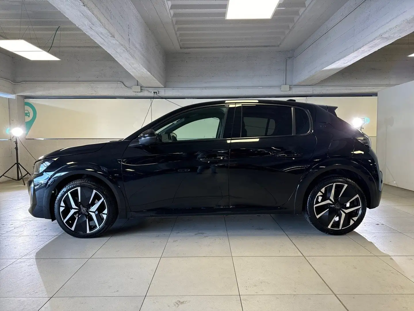 Peugeot 208 GT PureTech 100 S/S Noir - 2