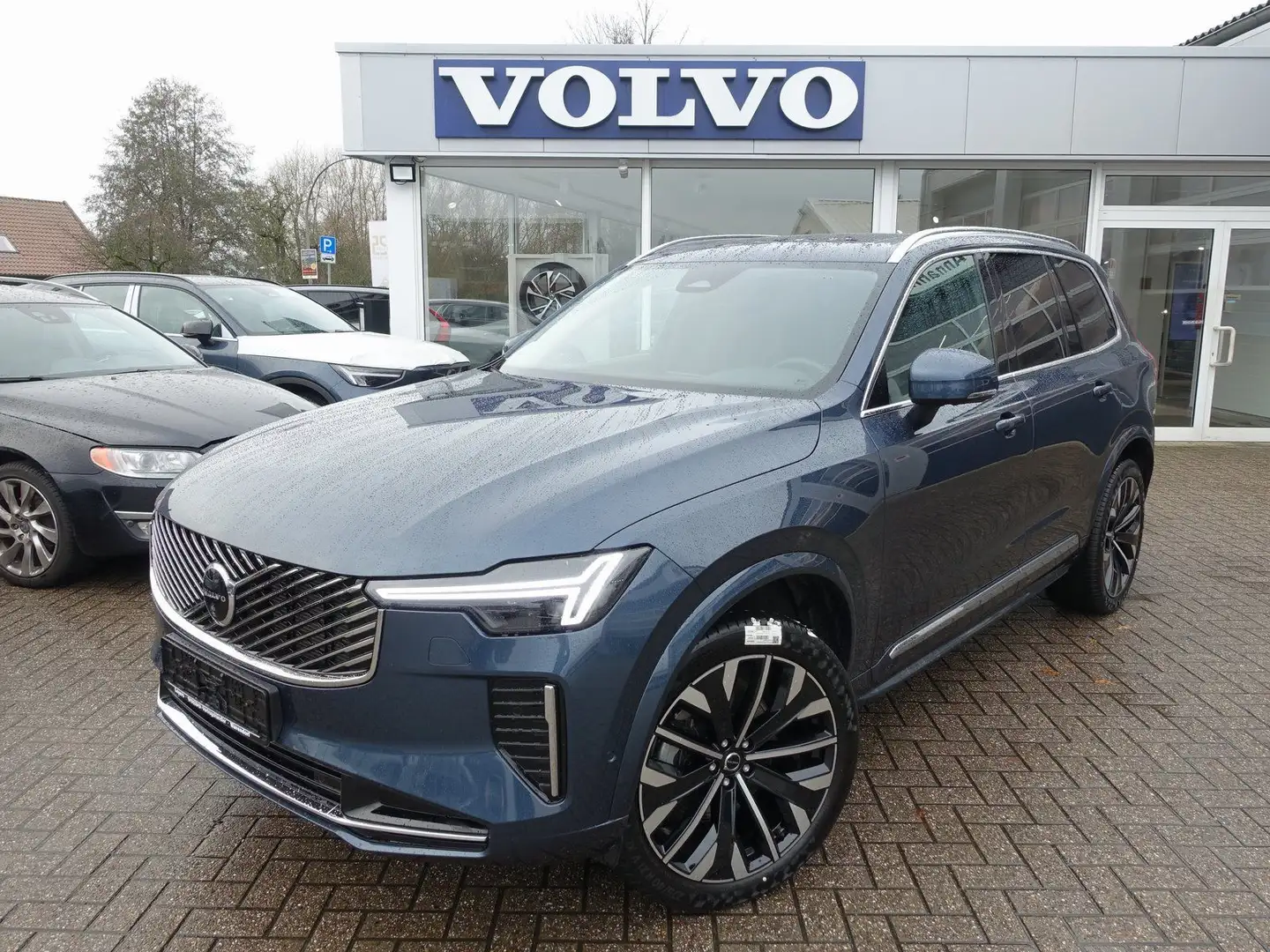 Volvo XC90 Plus Bright B5 AWD Mild-Hybrid PANO/360°KAM Blau - 1