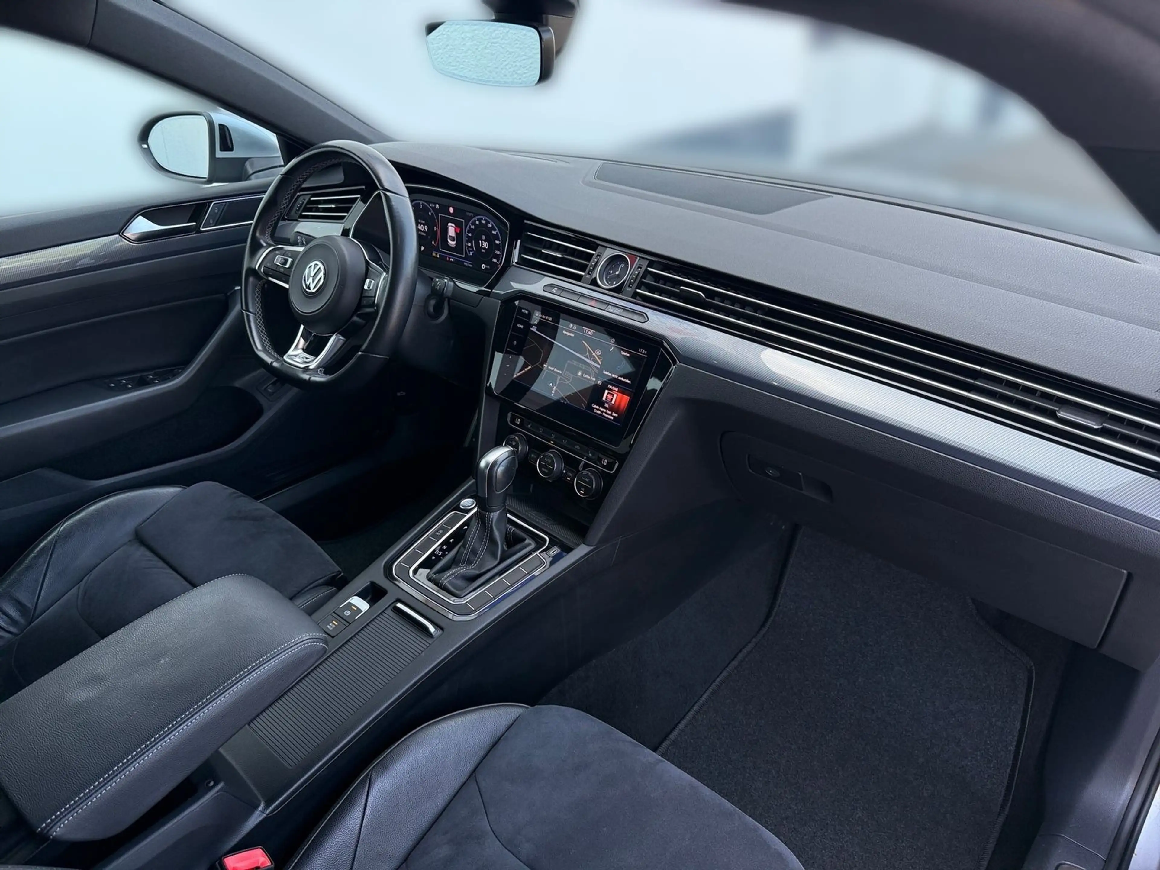 Volkswagen Arteon 2.0 TDI R-Line DSG Navi LED ACC AHK 360° — photo 14