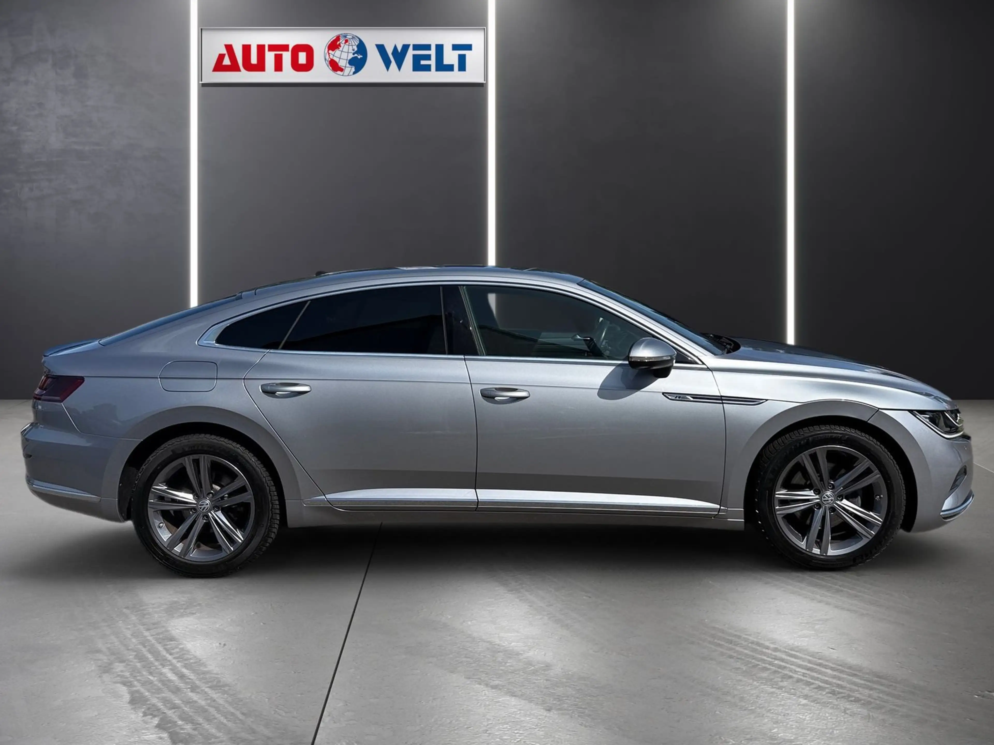 Volkswagen Arteon 2.0 TDI R-Line DSG Navi LED ACC AHK 360° — photo 3