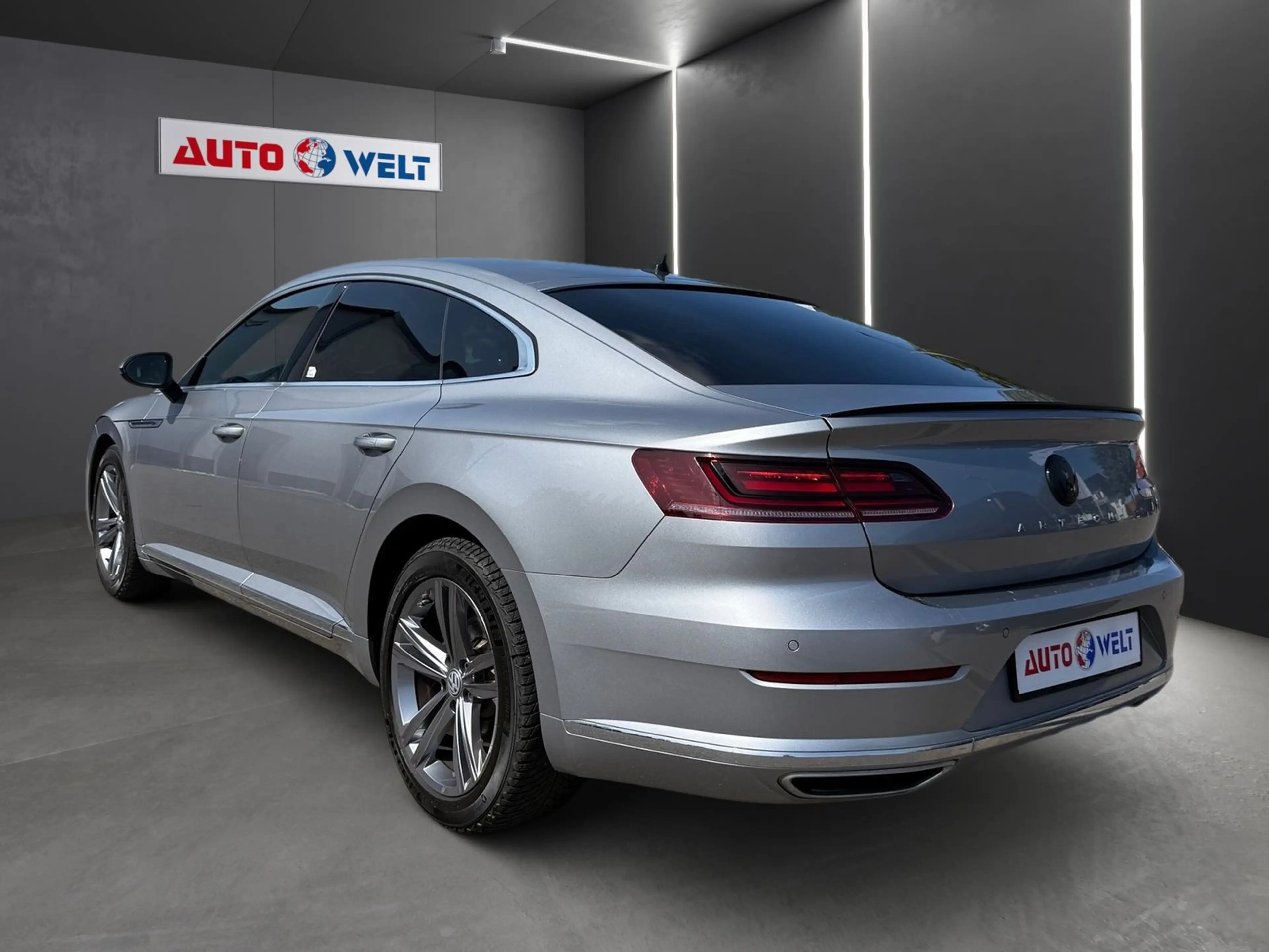 Volkswagen Arteon 2.0 TDI R-Line DSG Navi LED ACC AHK 360° — photo 5