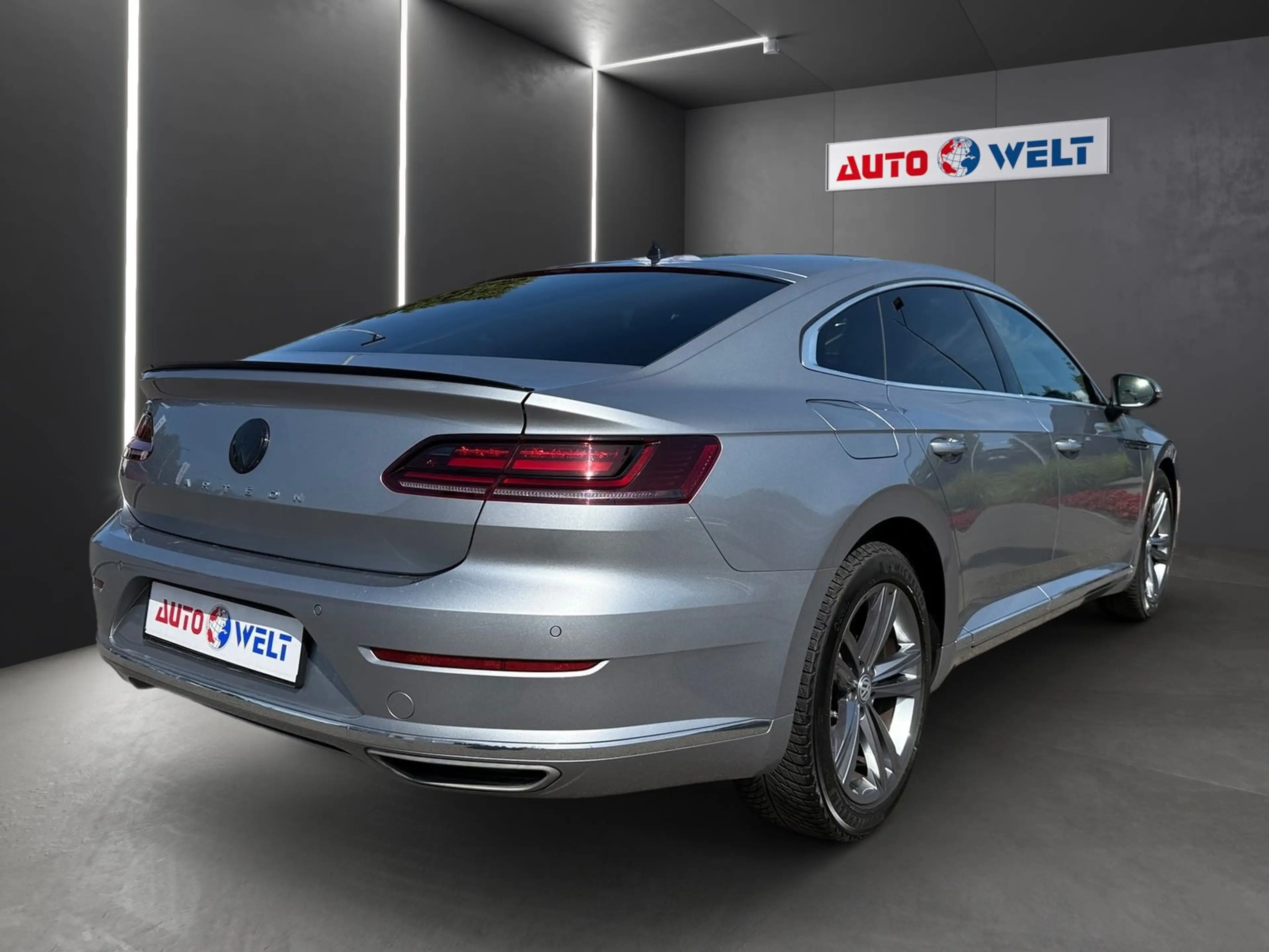Volkswagen Arteon 2.0 TDI R-Line DSG Navi LED ACC AHK 360° — photo 4