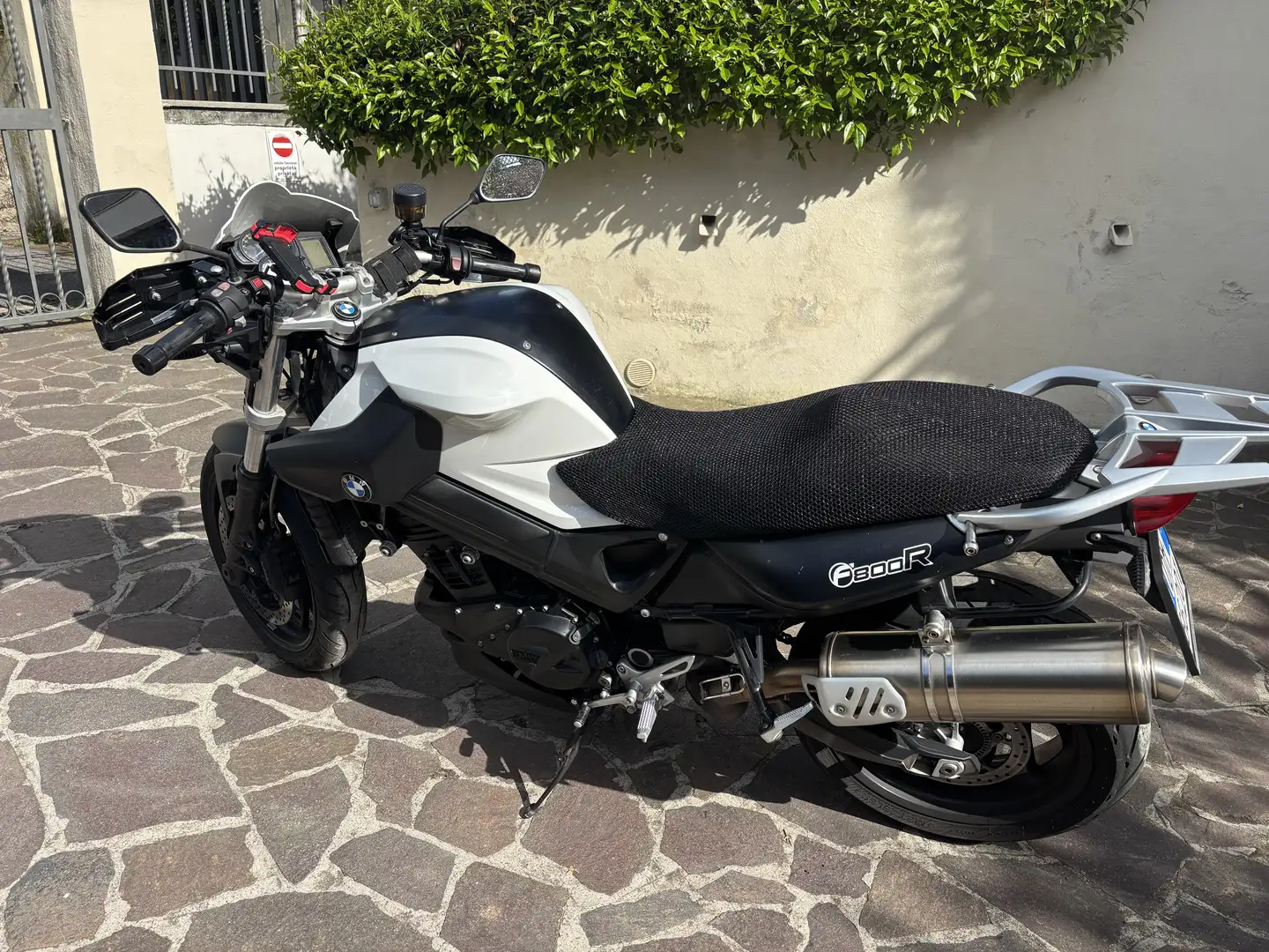 BMW F 800 R - 1