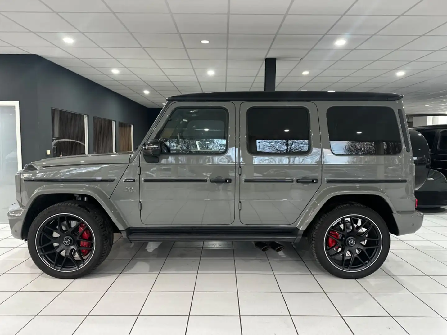 Mercedes-Benz G 63 AMG *FACELIFT*DISTRONIC*SUPERIOR*STANHZ*RIDE Grau - 2