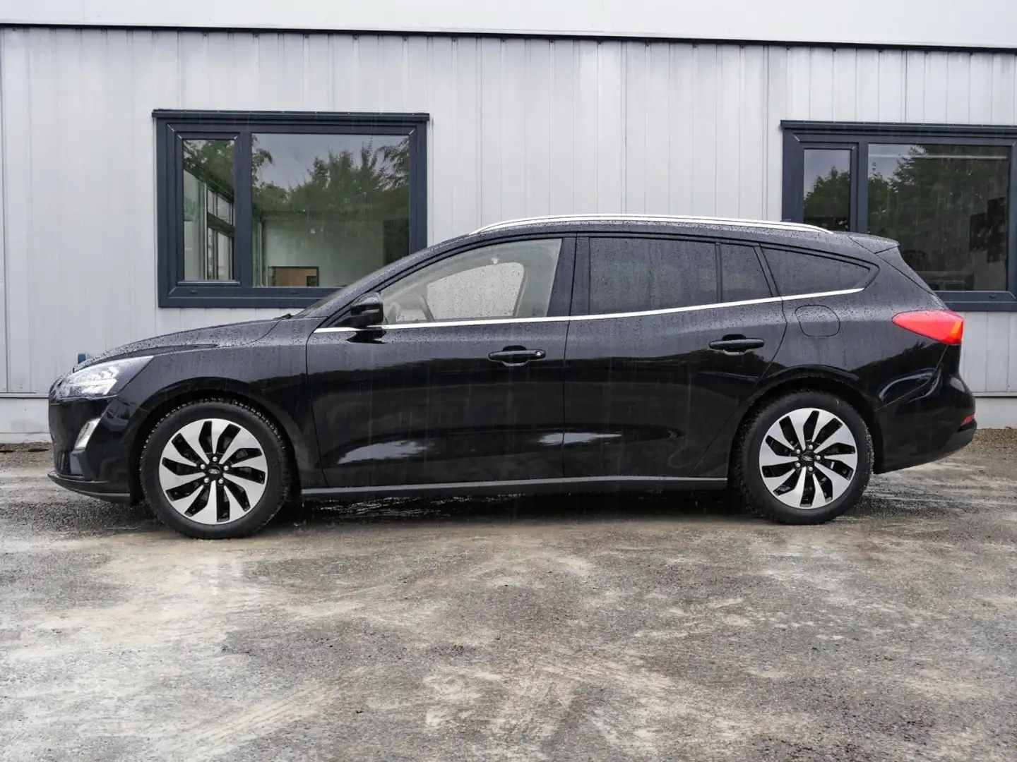 Ford Focus Cool + Connect 1.0 EB Navi+LED+DAB+Sitzhzg Klima Noir - 2