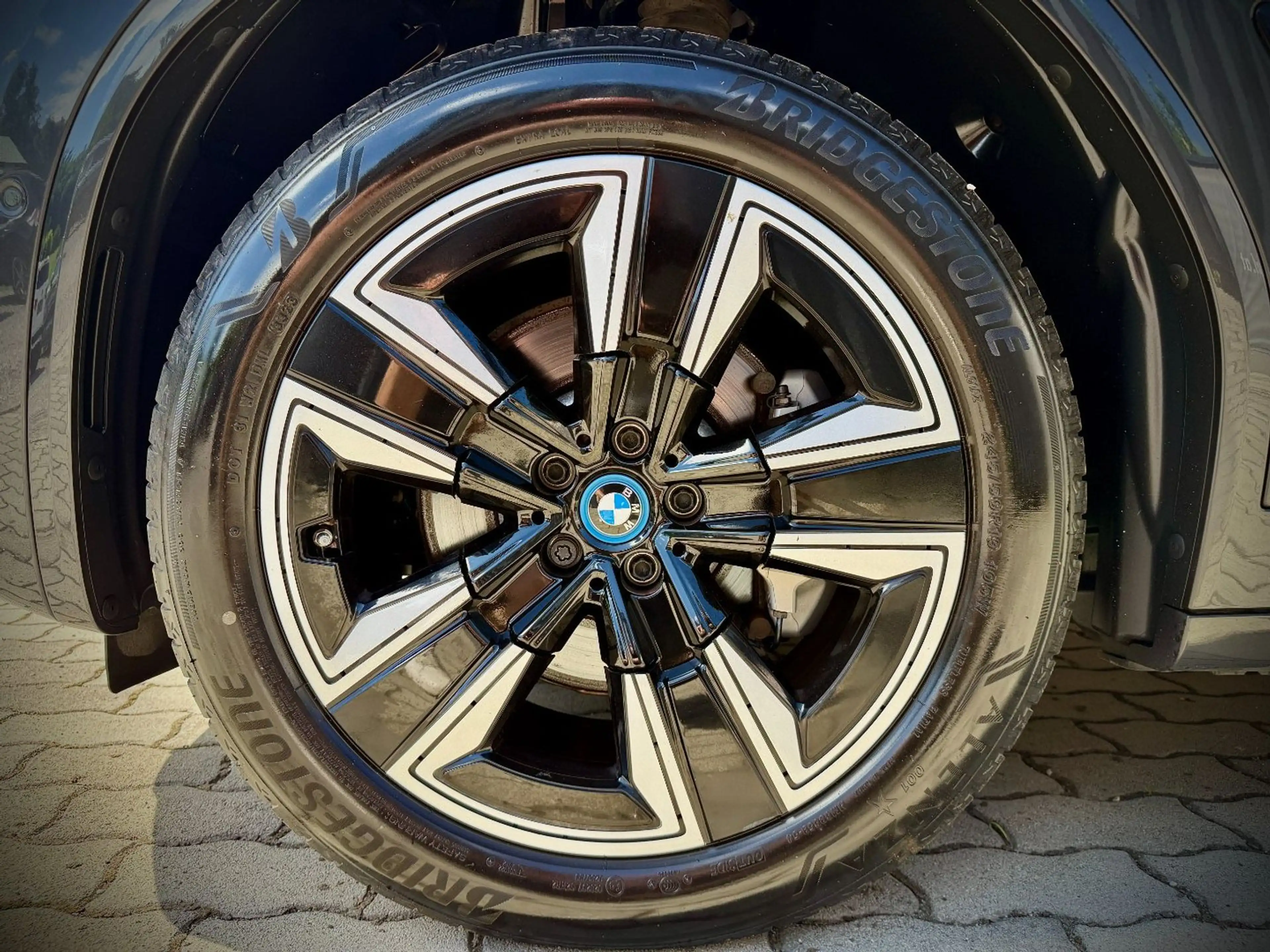 BMW iX3 73,8kWh M-Sport /Panorama/LED/AHV/Kamera — photo 12