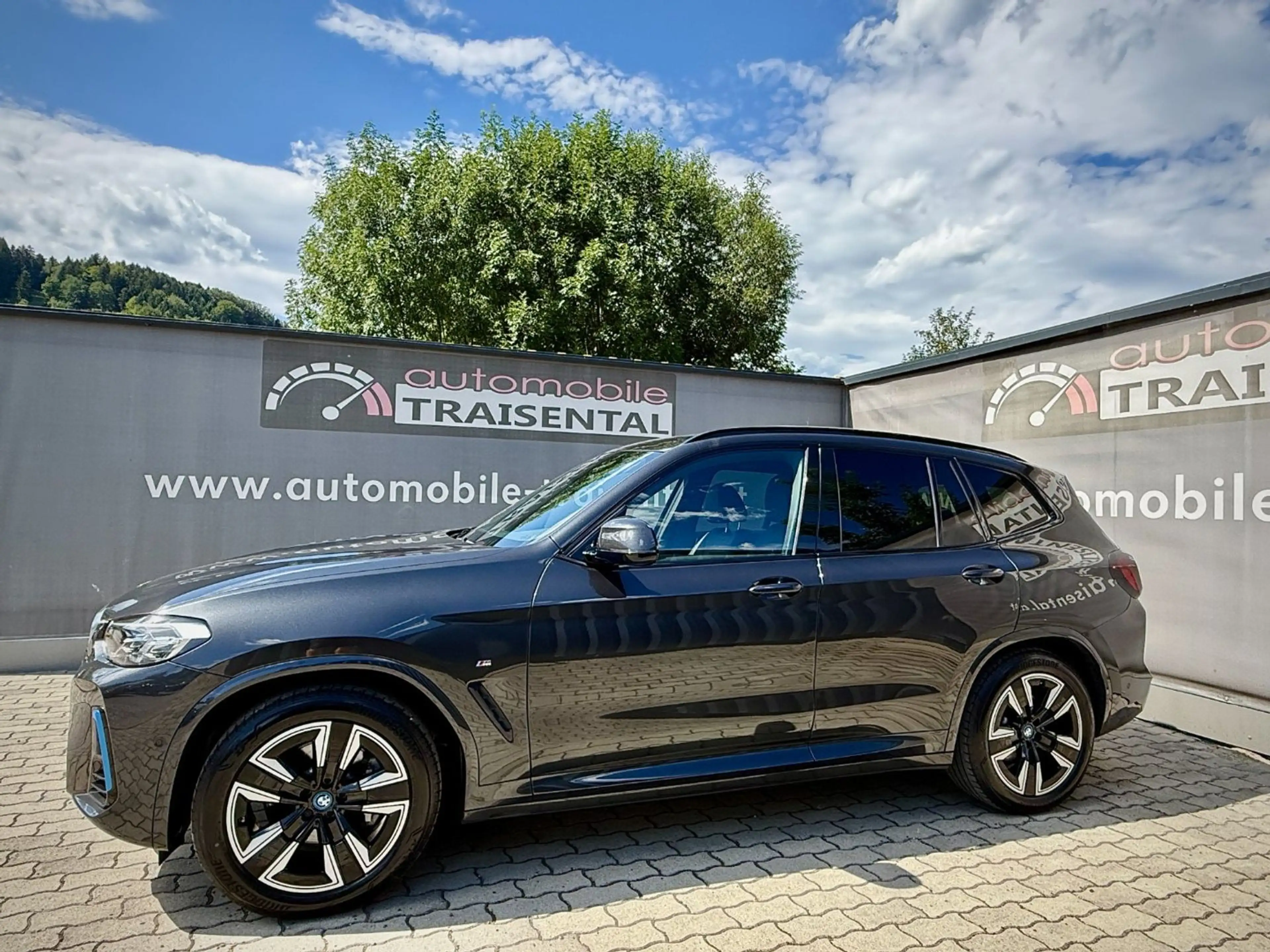 BMW iX3 73,8kWh M-Sport /Panorama/LED/AHV/Kamera — photo 10