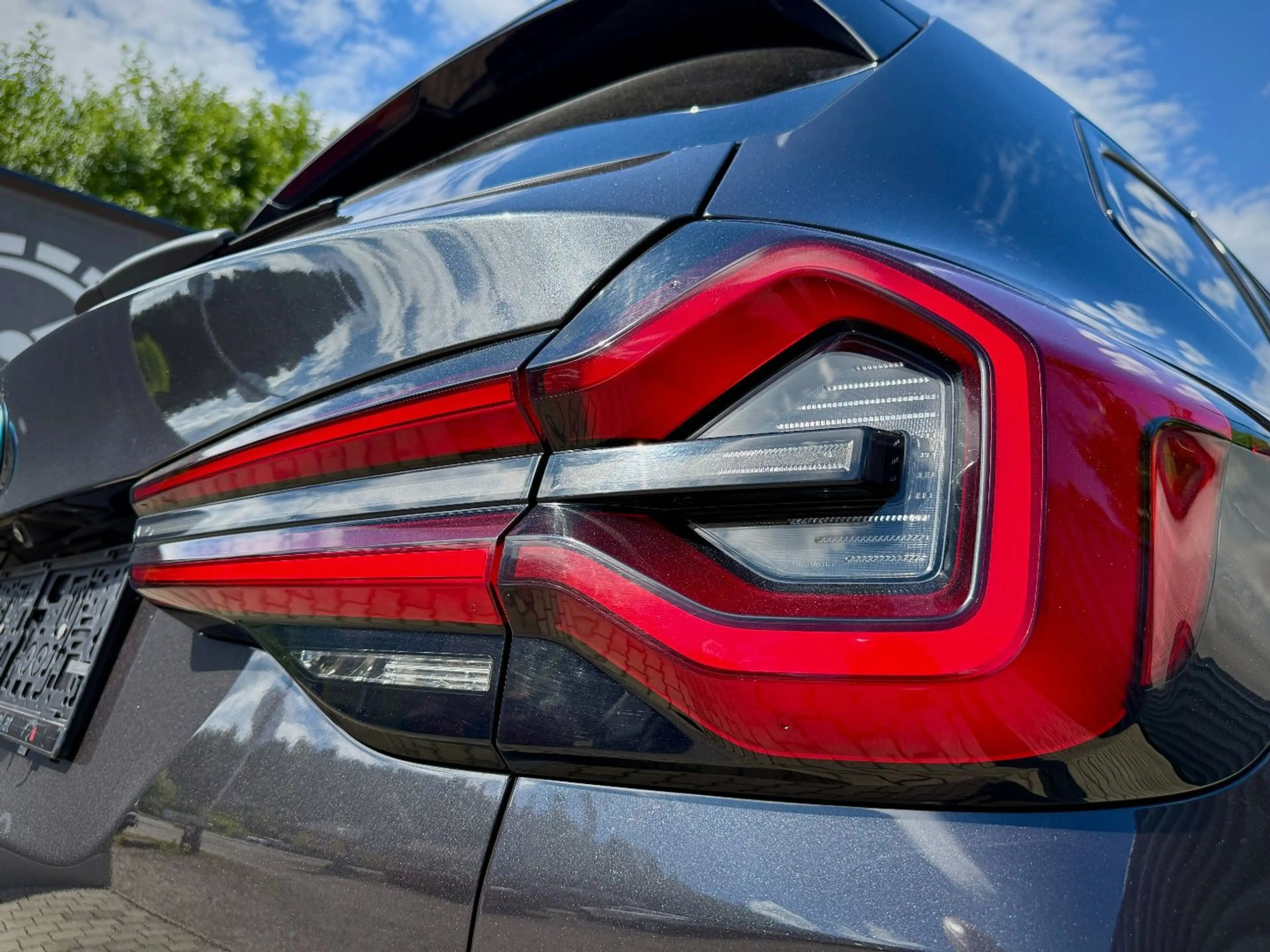 BMW iX3 73,8kWh M-Sport /Panorama/LED/AHV/Kamera — photo 9