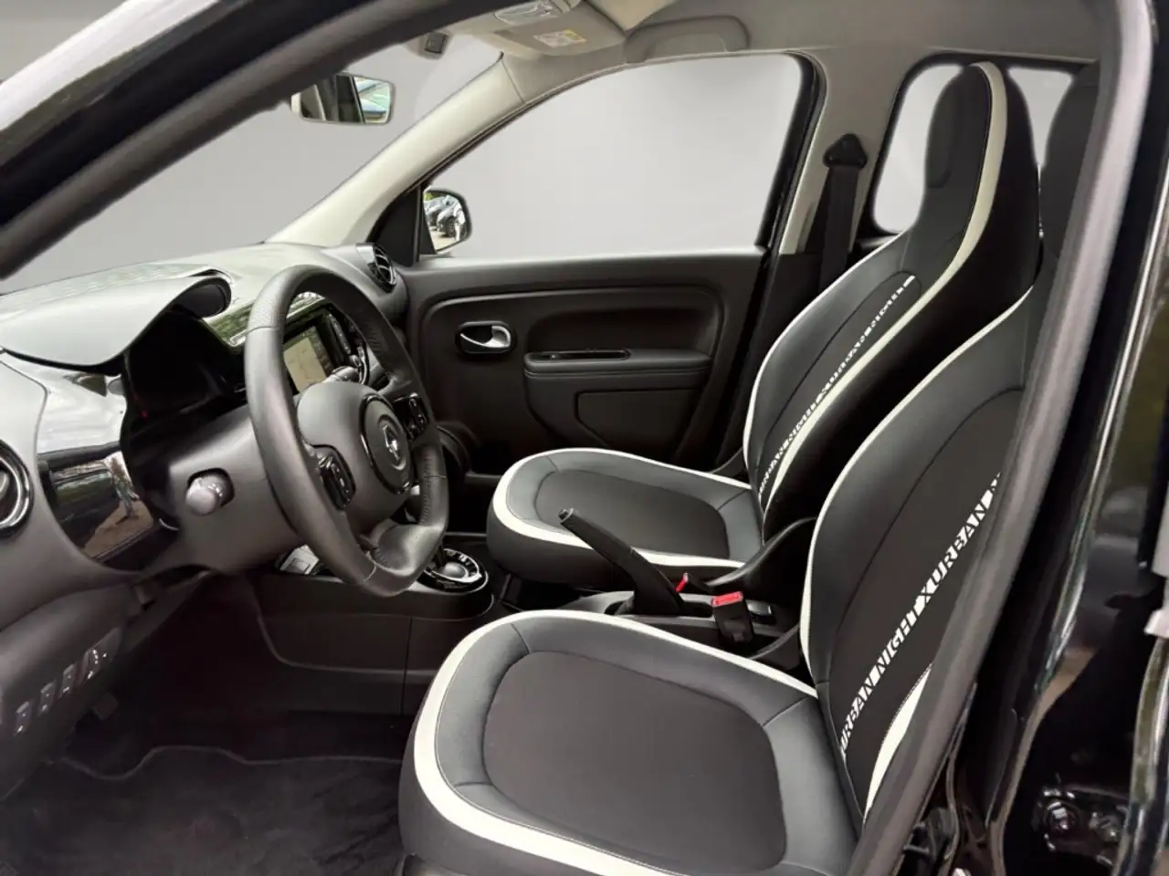 Renault Twingo Electric Techno ''wenig Kilometer'' top gepflegt, миниатюра 8