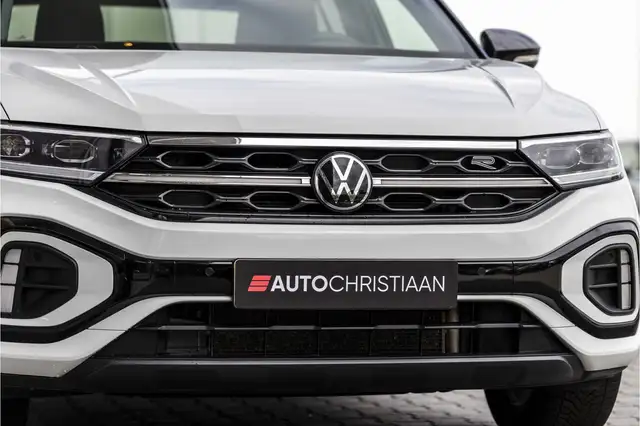 Volkswagen T-Roc view 17