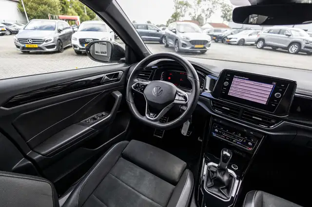 Volkswagen T-Roc view 20