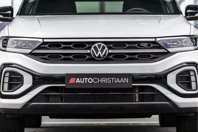 Volkswagen T-Roc view 16