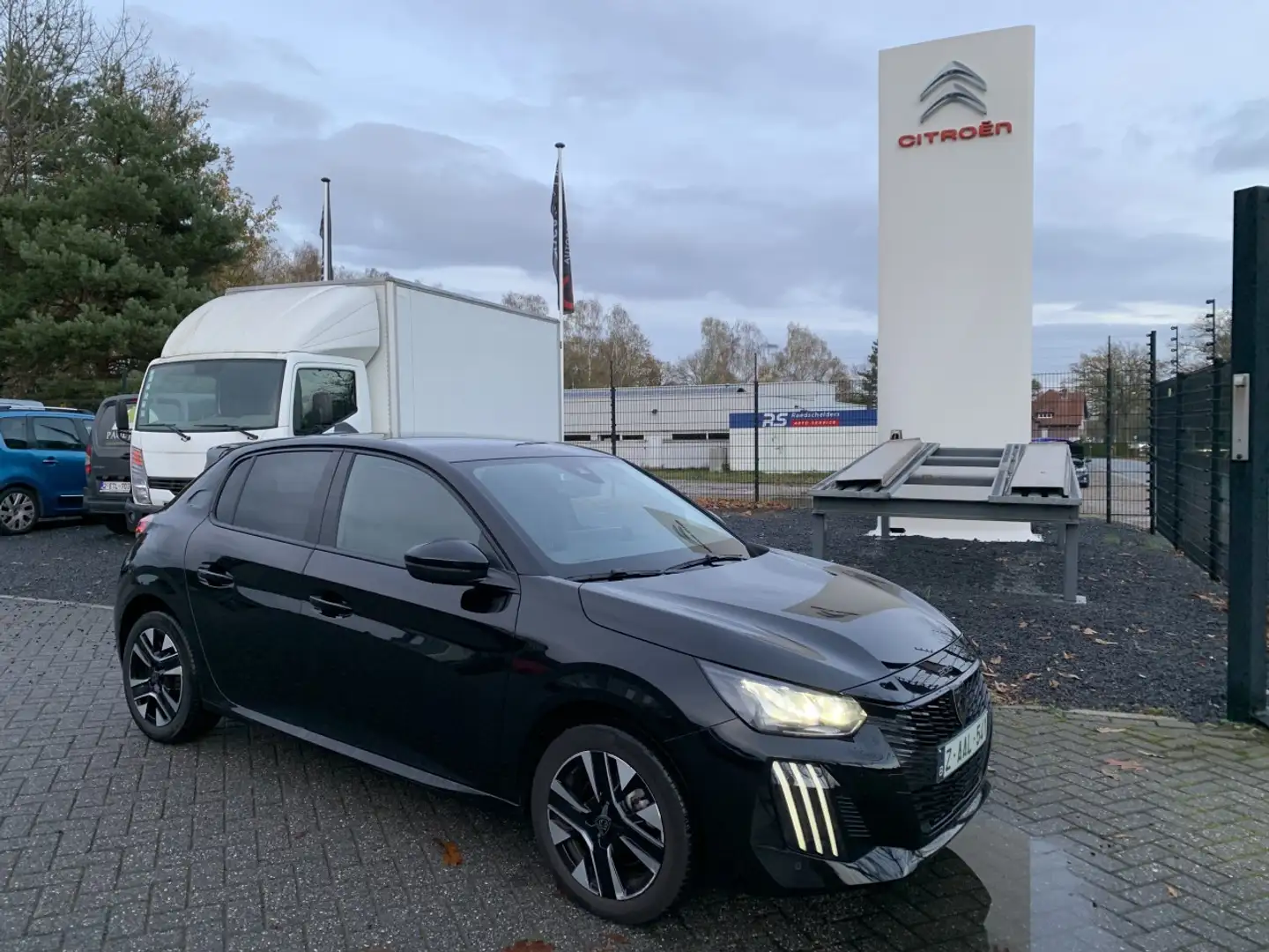 Peugeot 208 1.2 Turbo 100 pk Automaat Allure Negro - 2