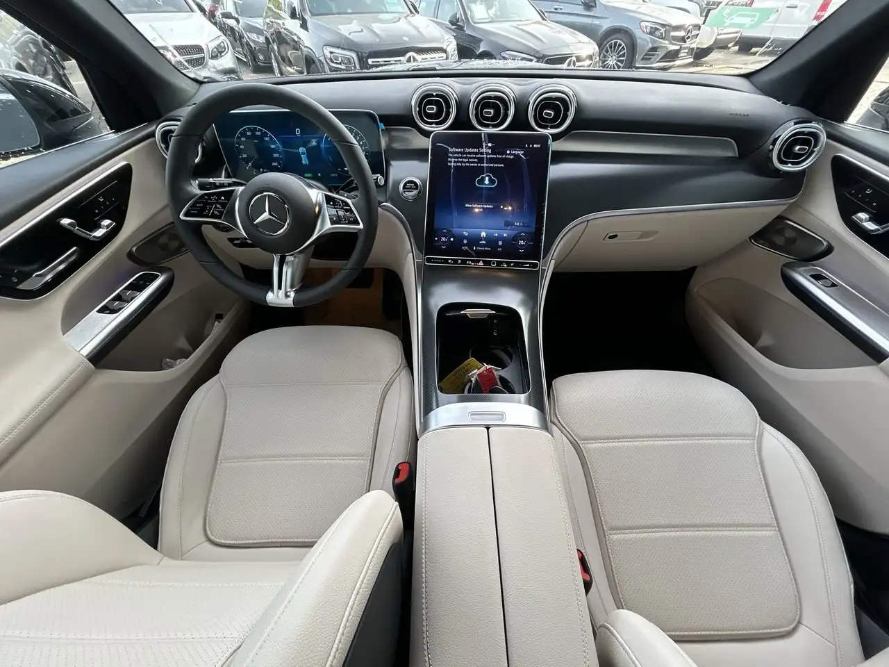 Mercedes-Benz GLC снимка Mercedes-Benz GLC