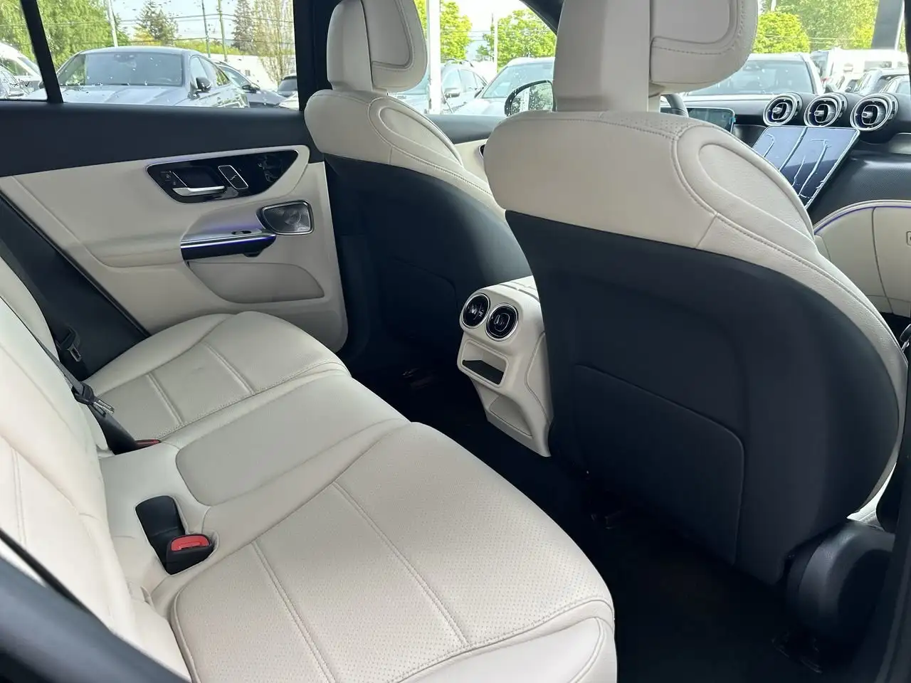 Mercedes-Benz GLC снимка Mercedes-Benz GLC