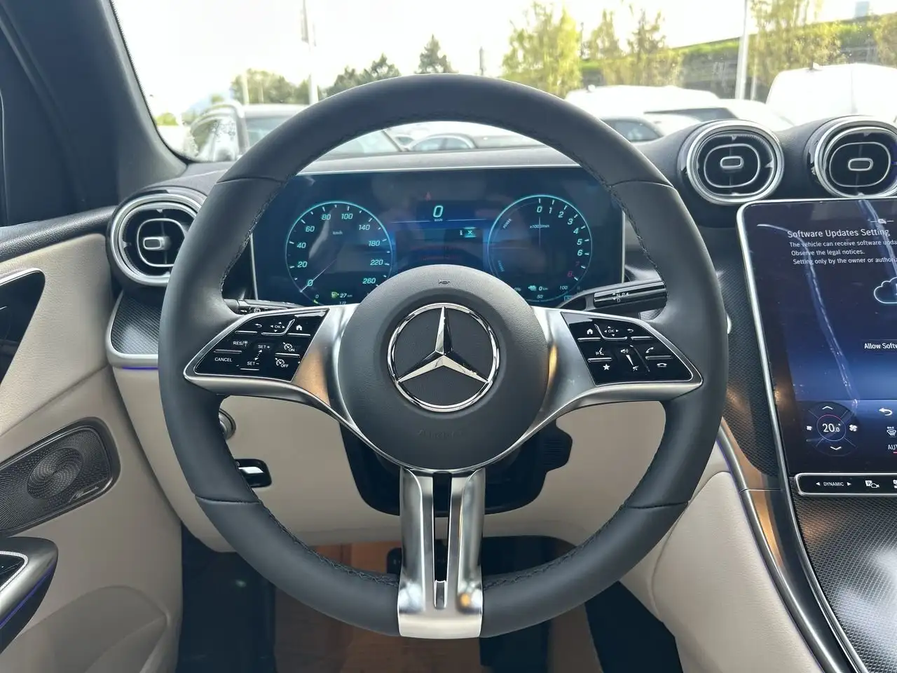 Mercedes-Benz GLC снимка Mercedes-Benz GLC