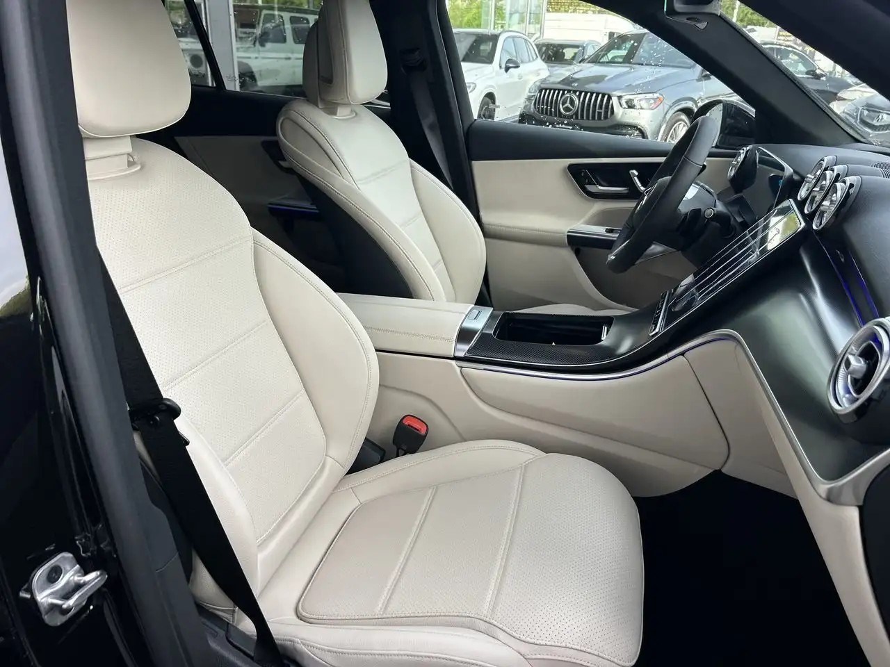 Mercedes-Benz GLC снимка Mercedes-Benz GLC