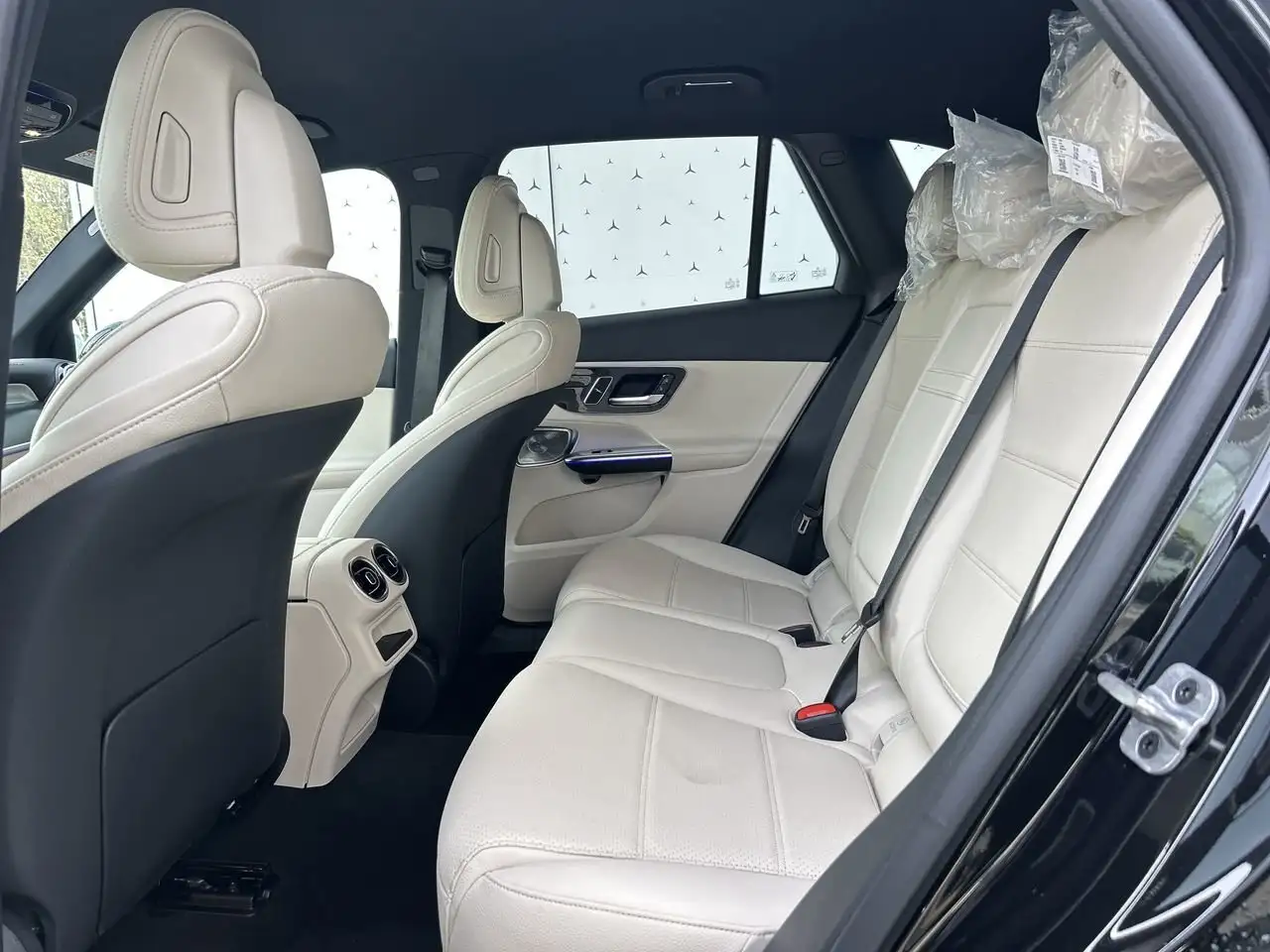 Mercedes-Benz GLC снимка Mercedes-Benz GLC