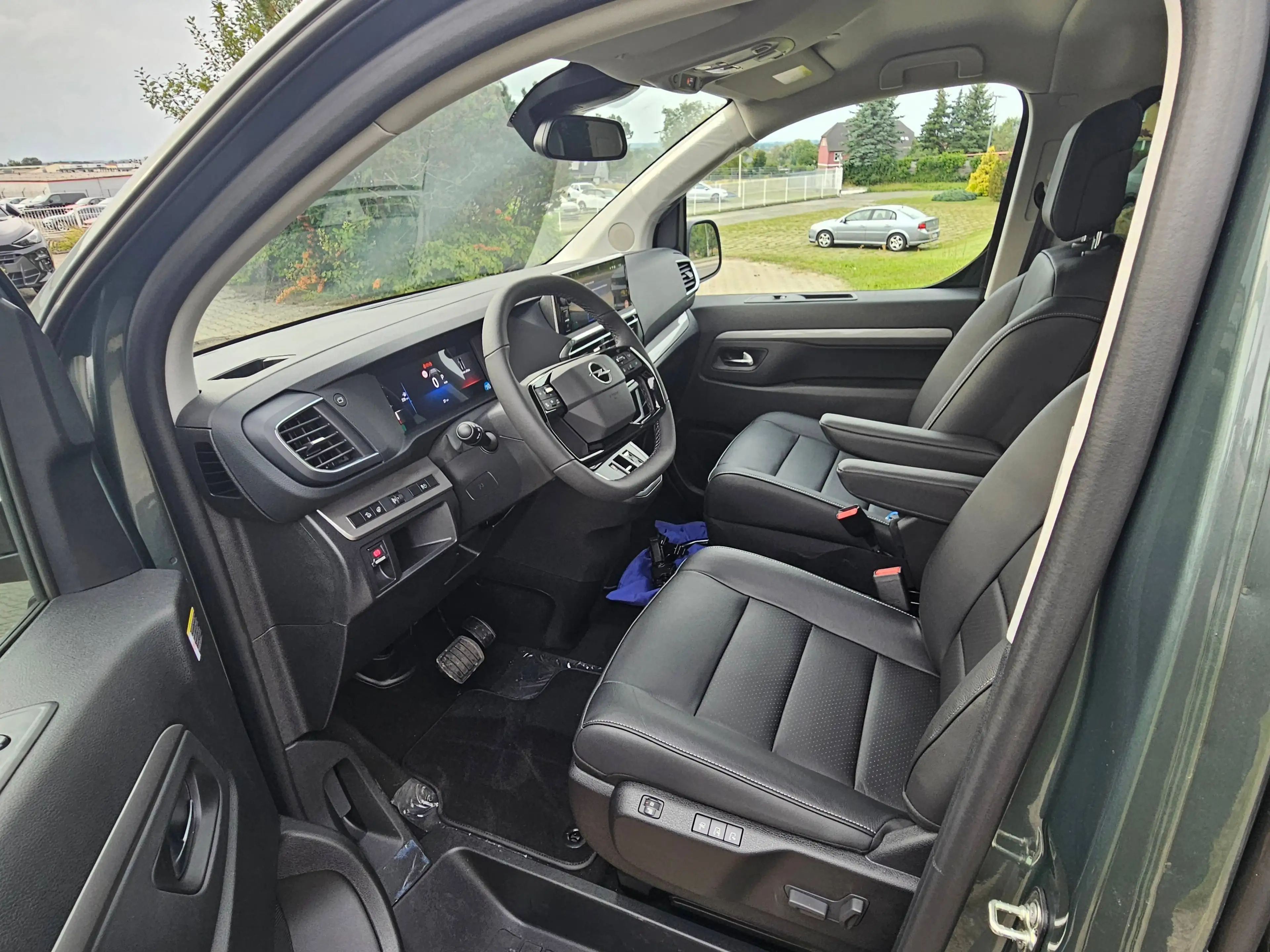 Opel Zafira Life GS LEDER AHK Standhzg. 6-Sitzer P-Dach Massage — photo 12