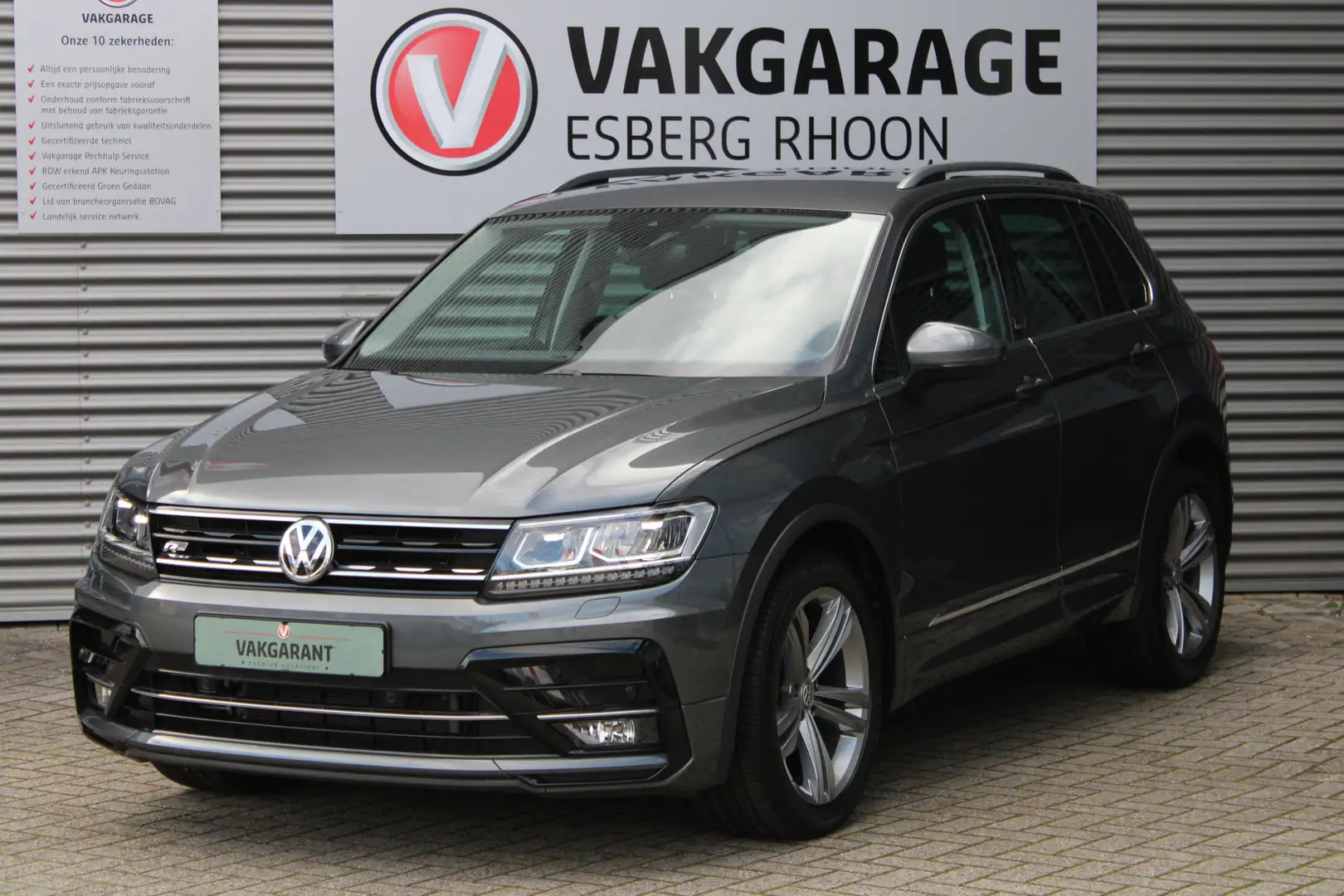 Volkswagen Tiguan 1.4 TSI ACT R-Line DSG DSG,NAVI/CAM,VIRTUAL,TREKHA Grijs - 1