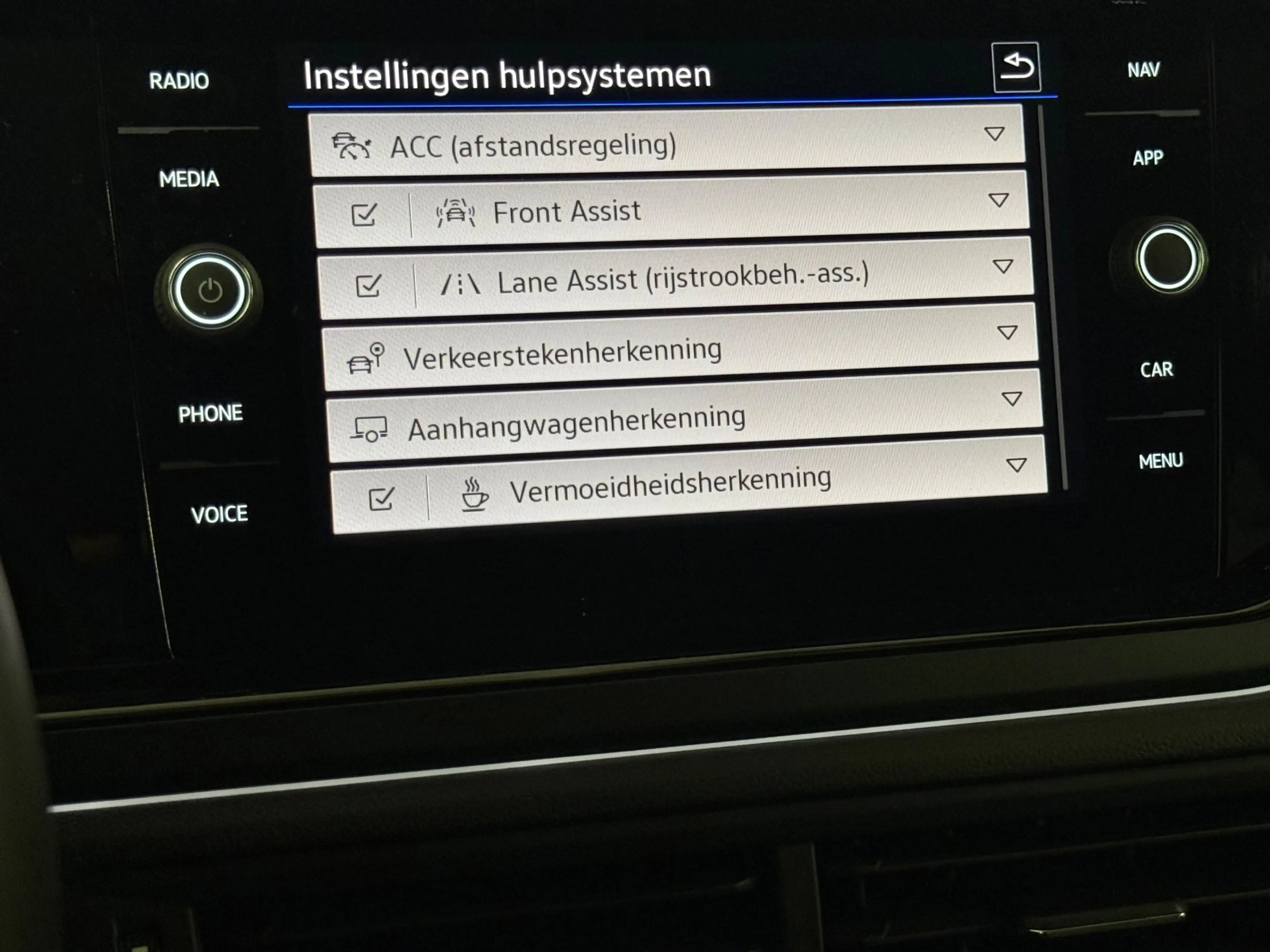 Volkswagen Taigo 1.0 TSI 3 x R-Line Blackpack Pano Keyless Camera 1 — photo 13