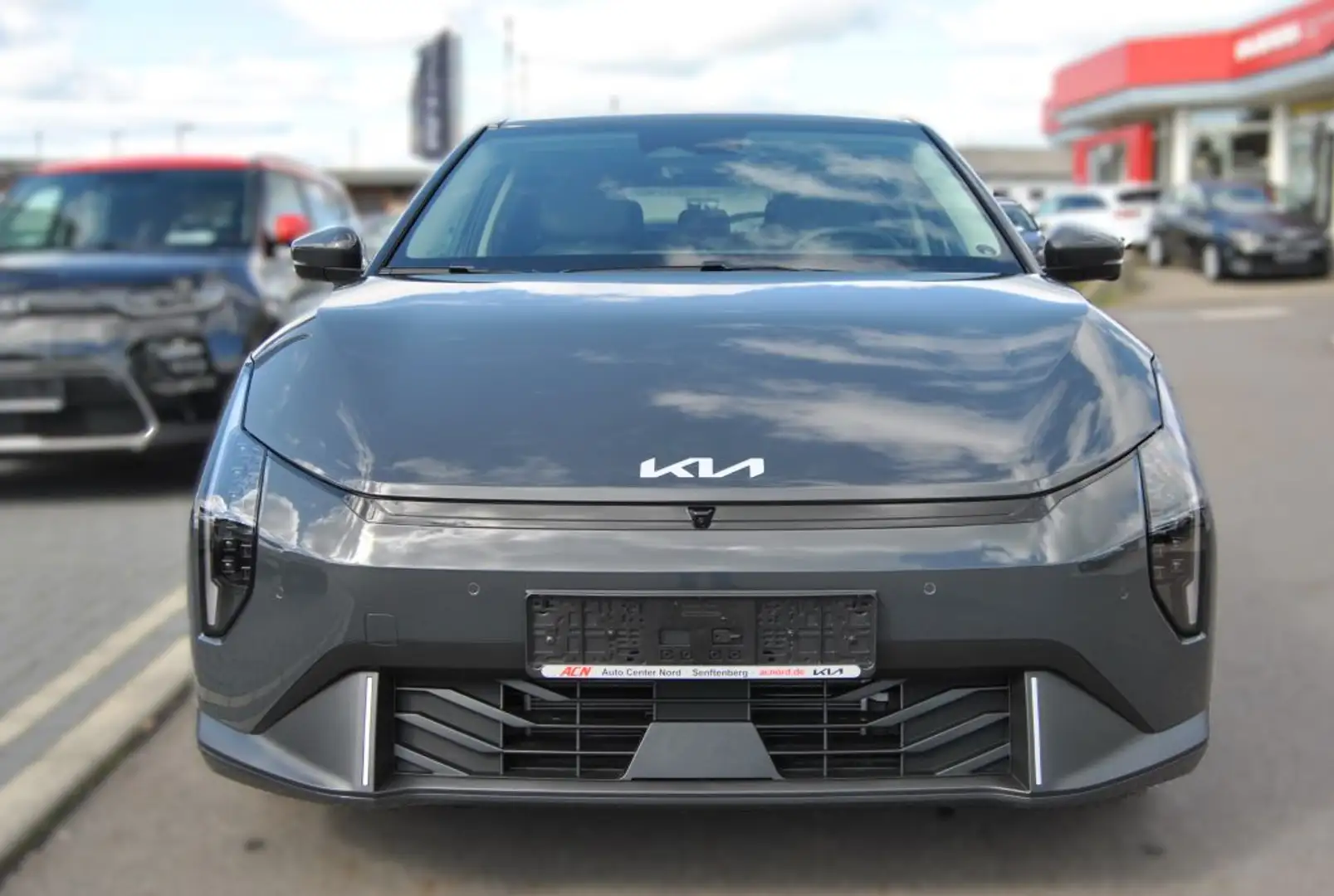 Kia EV4 EV4 81,4-kWh Earth UVP 53.299 EUR Gris - 2
