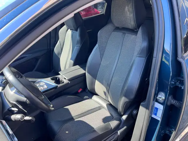 Peugeot 3008 view 7