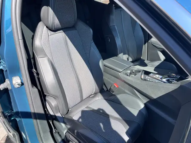 Peugeot 3008 view 8