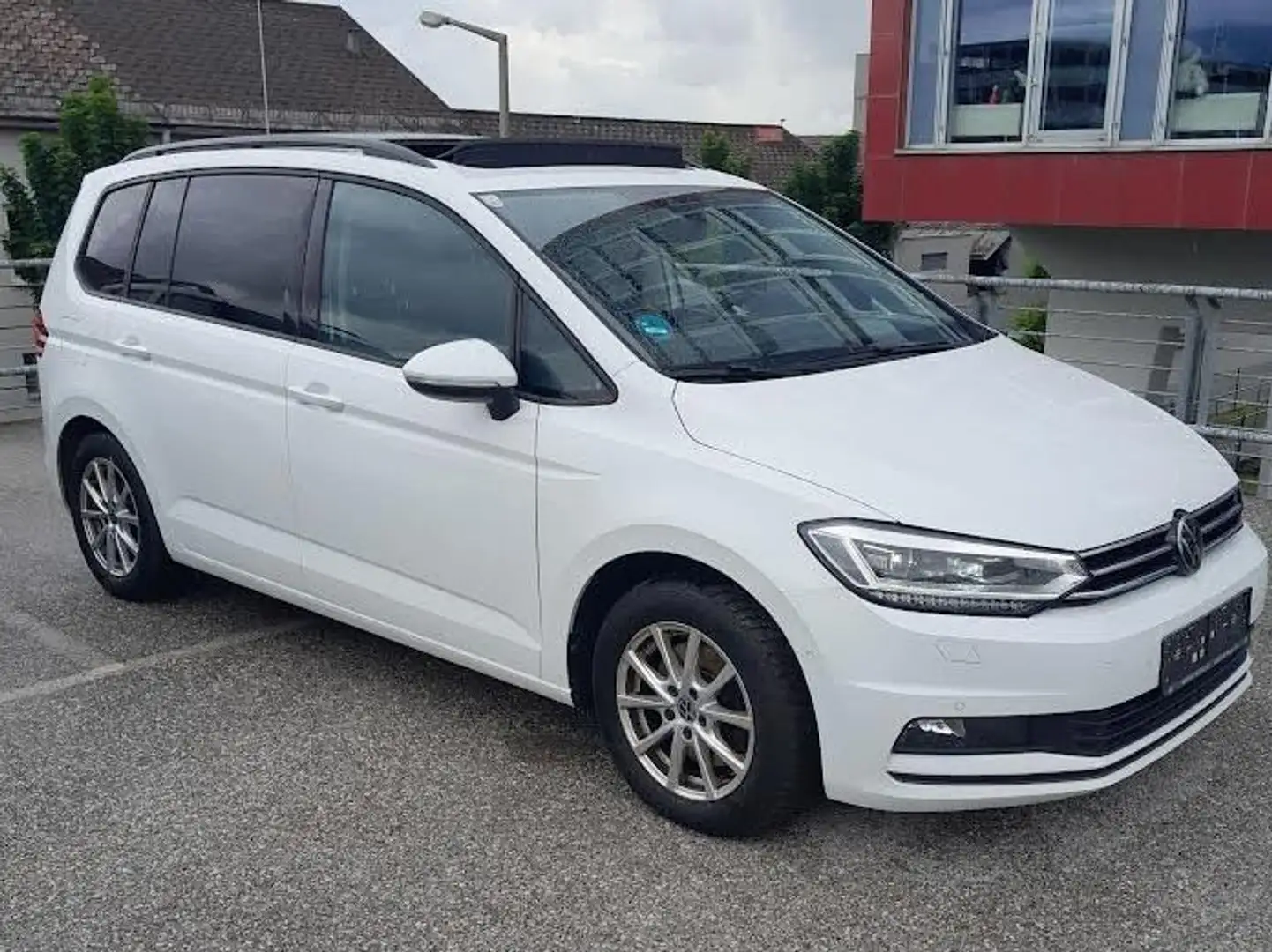 Volkswagen Touran Comfortline Sky Glasschiebedach, AHK, Led, Navi, Weiß - 2