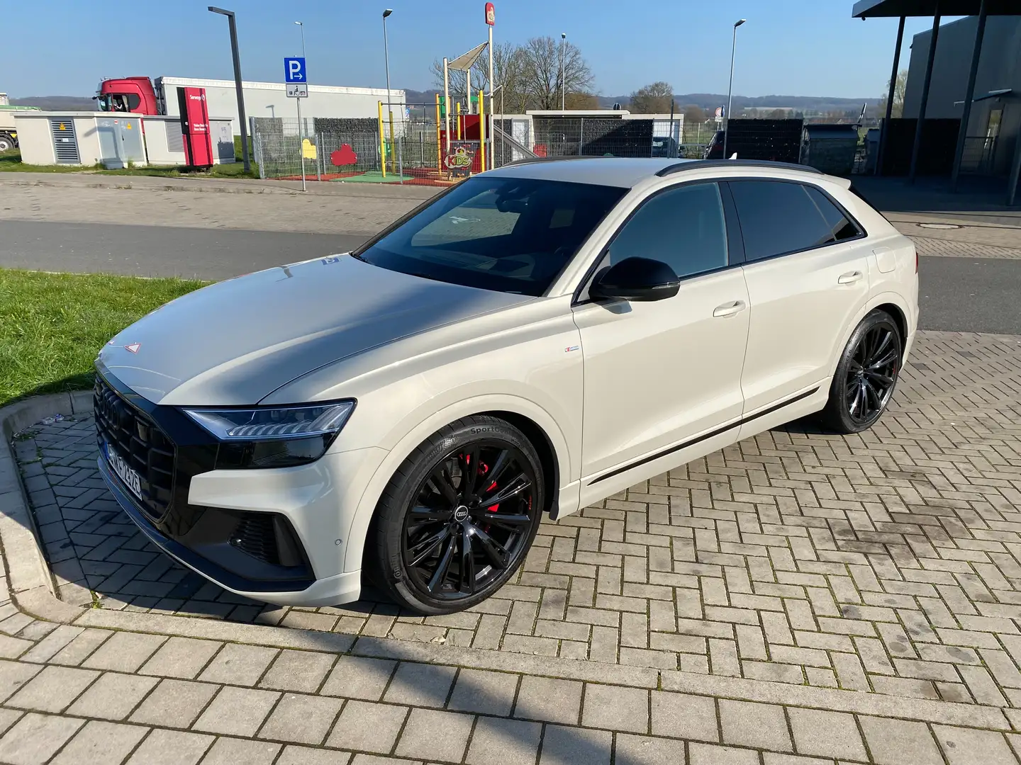 Audi Q8 Q8 55 TFSIe quattro tiptronic Beige - 1