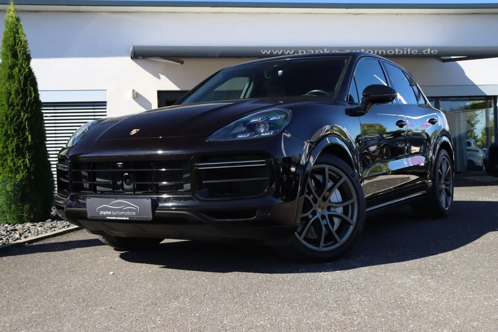 Porsche Cayenne Turbo +PANO+SITZBELÜFT+CHRONO+AHK+ASSIST+ Schwarz - 2