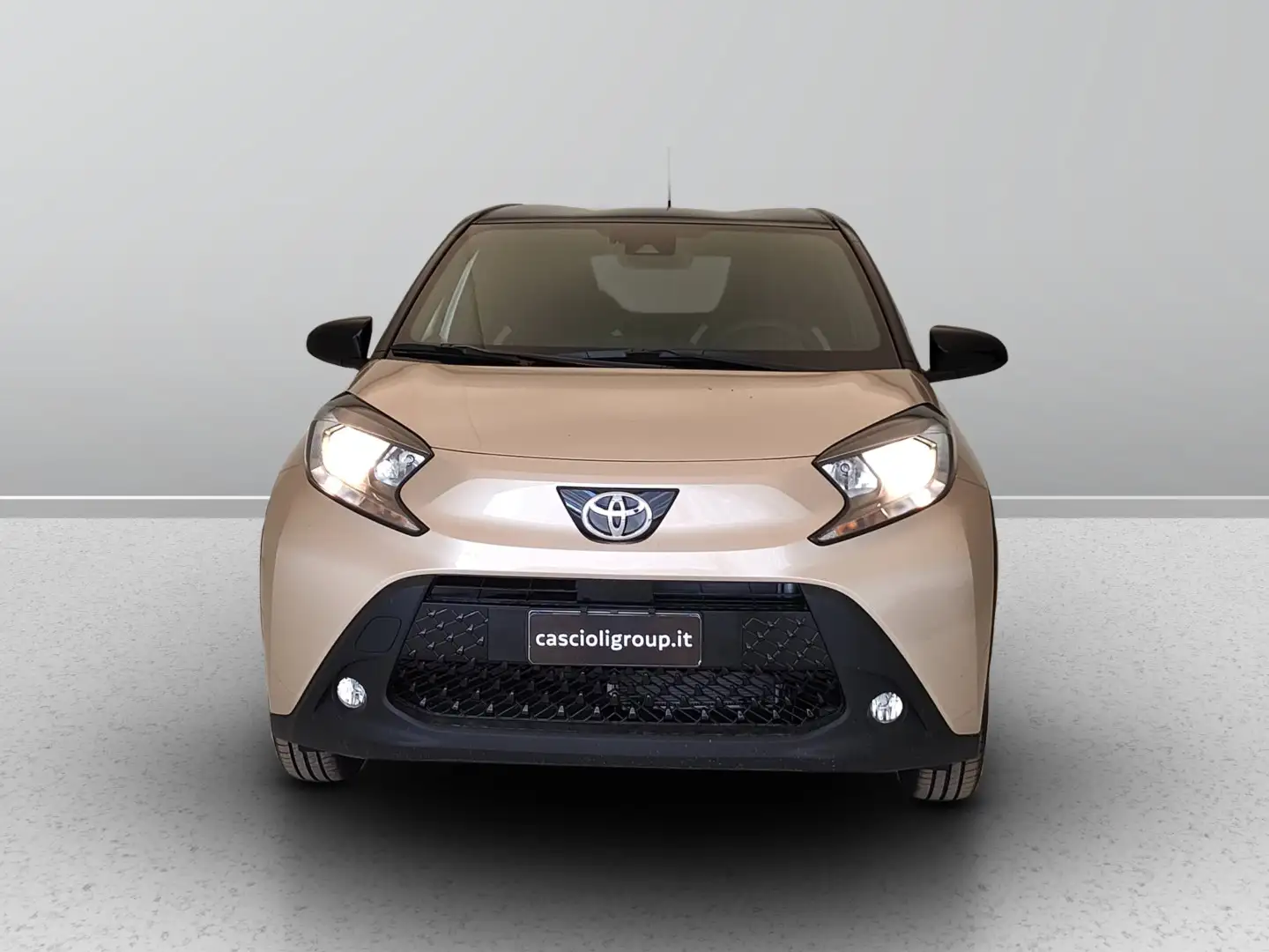 Toyota Aygo X 10B MT TREND MY24 Béžová - 2
