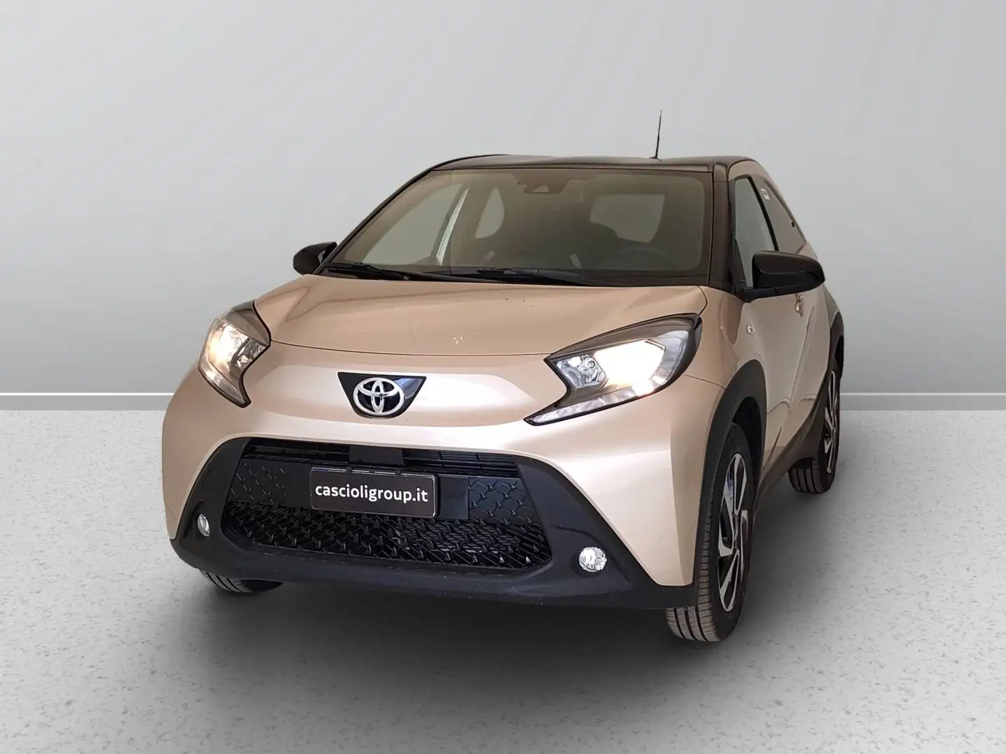Toyota Aygo X 10B MT TREND MY24 Béžová - 1