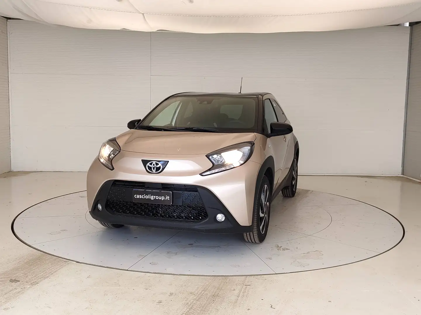 Toyota Aygo X 10B MT TREND MY24 Beige - 1