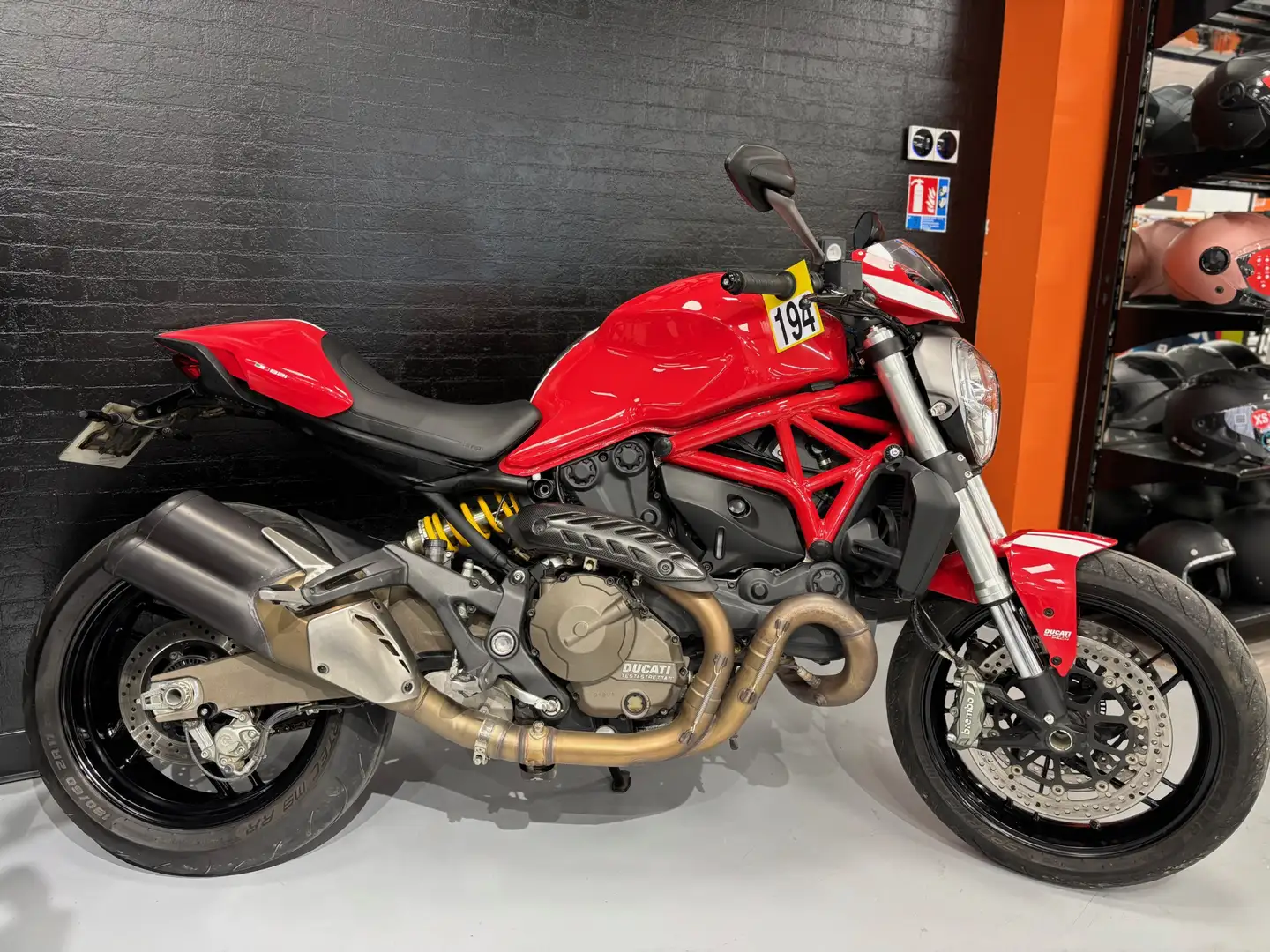 Ducati Monster 821 Rouge - 2