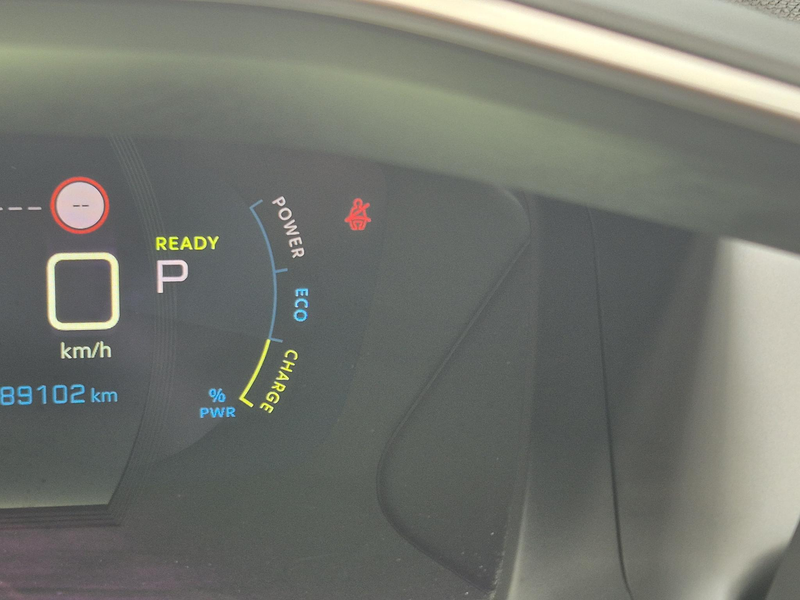Peugeot e-2008 EV Allure 50 kWh | SOH 88,06% | Navigatie | Apple — photo 23