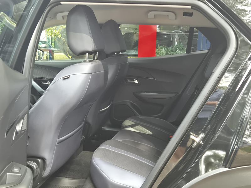 Peugeot e-2008 EV Allure 50 kWh | SOH 88,06% | Navigatie | Apple — photo 15