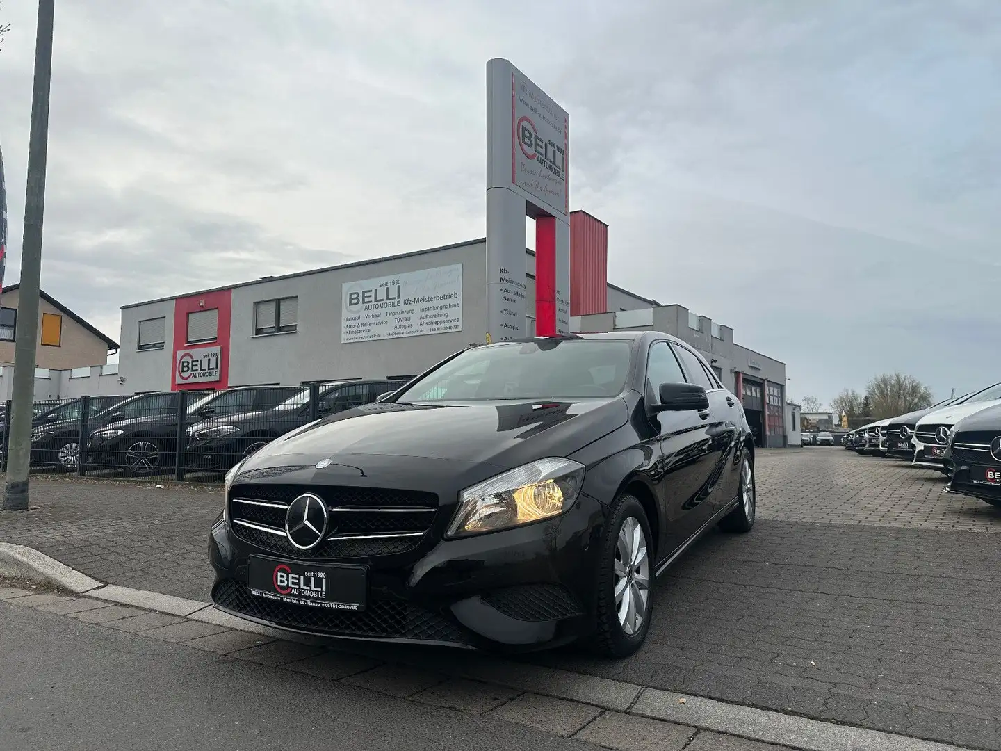 Mercedes-Benz A 200 BlueEFFICIENCY 7G-DCT "Style" FINANZIERUNG Schwarz - 1